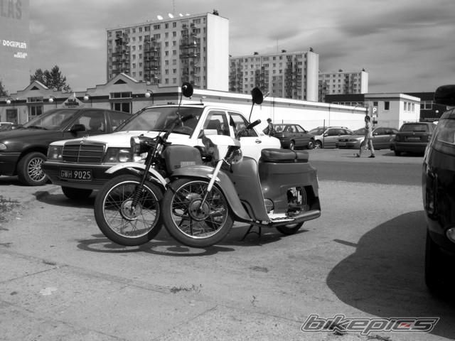 Photo 1372072