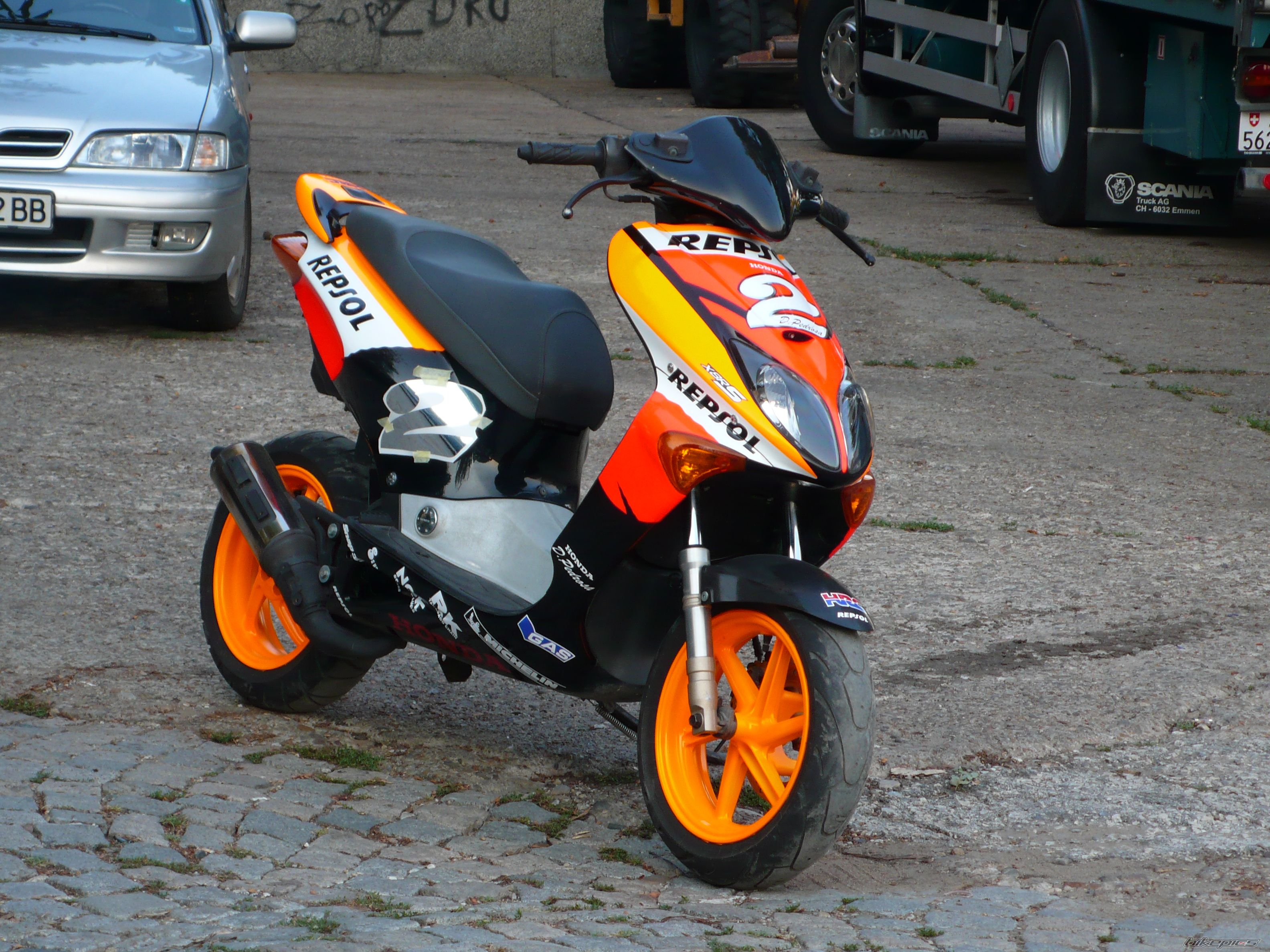 Photo 1372185