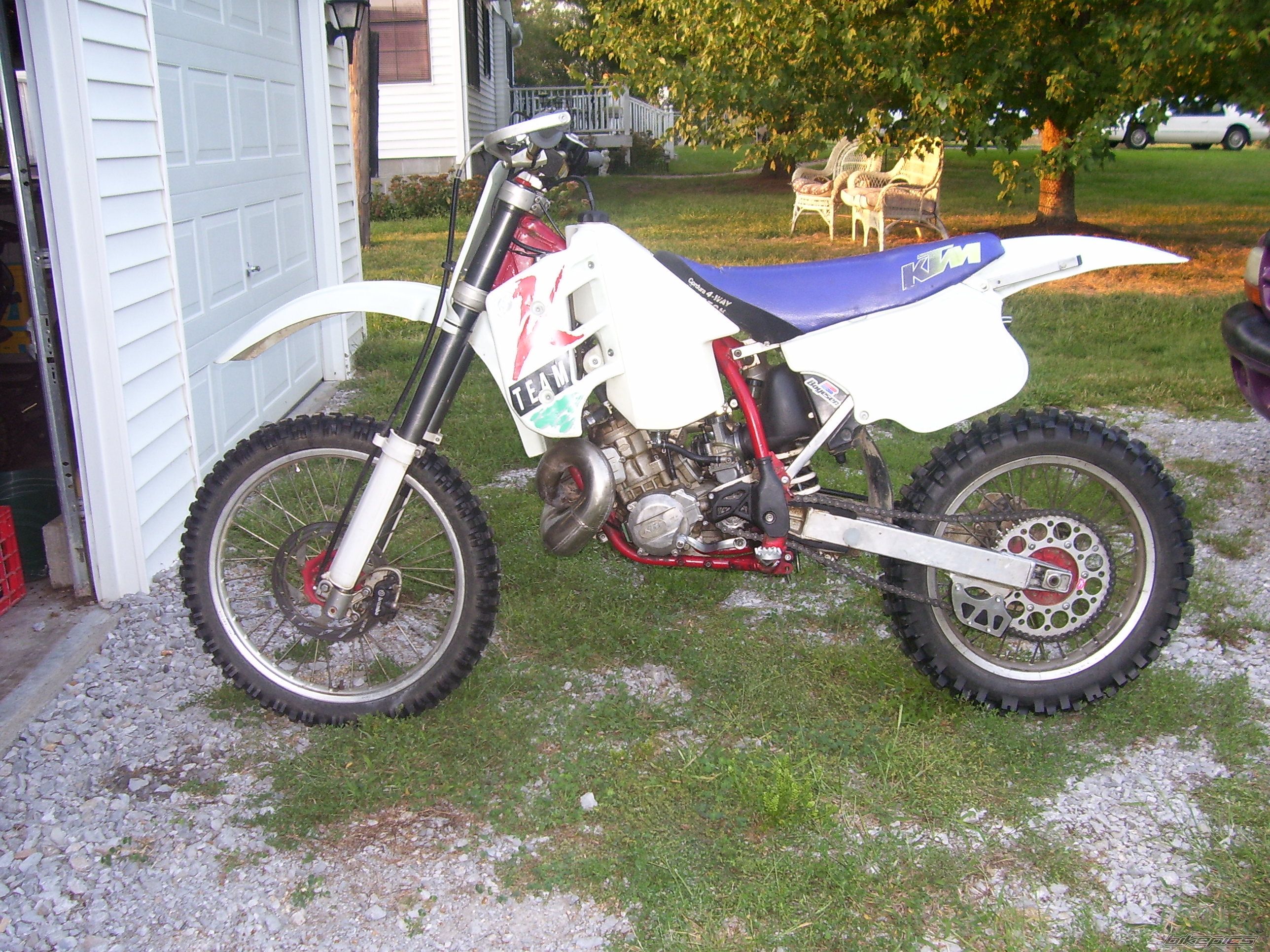 Photo 1372244