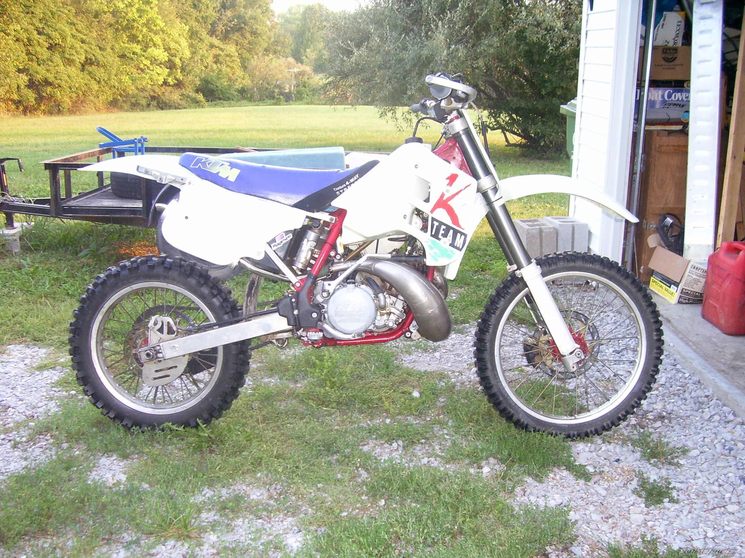 Photo 1372253