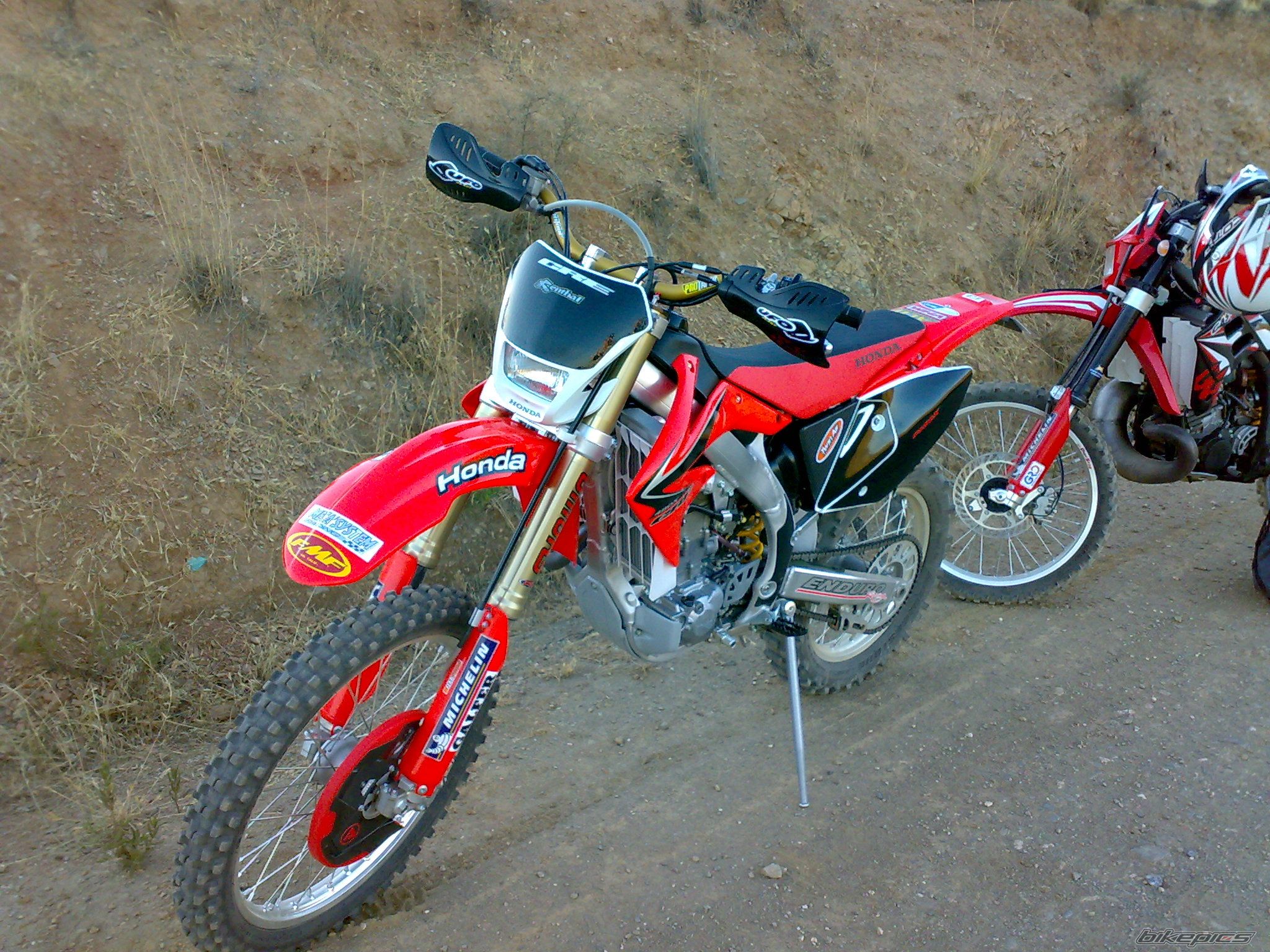 Photo 1372261