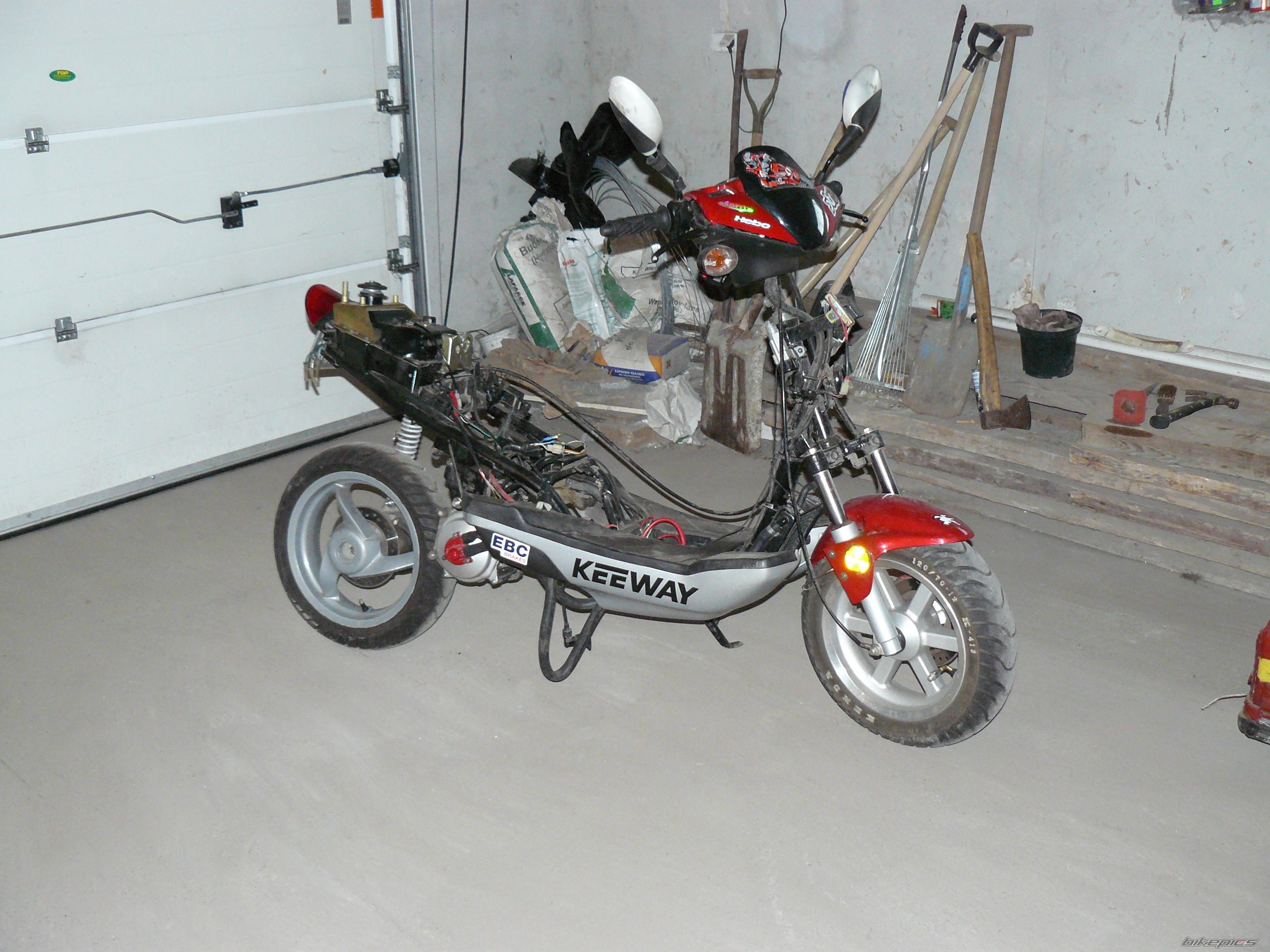 Photo 1372339