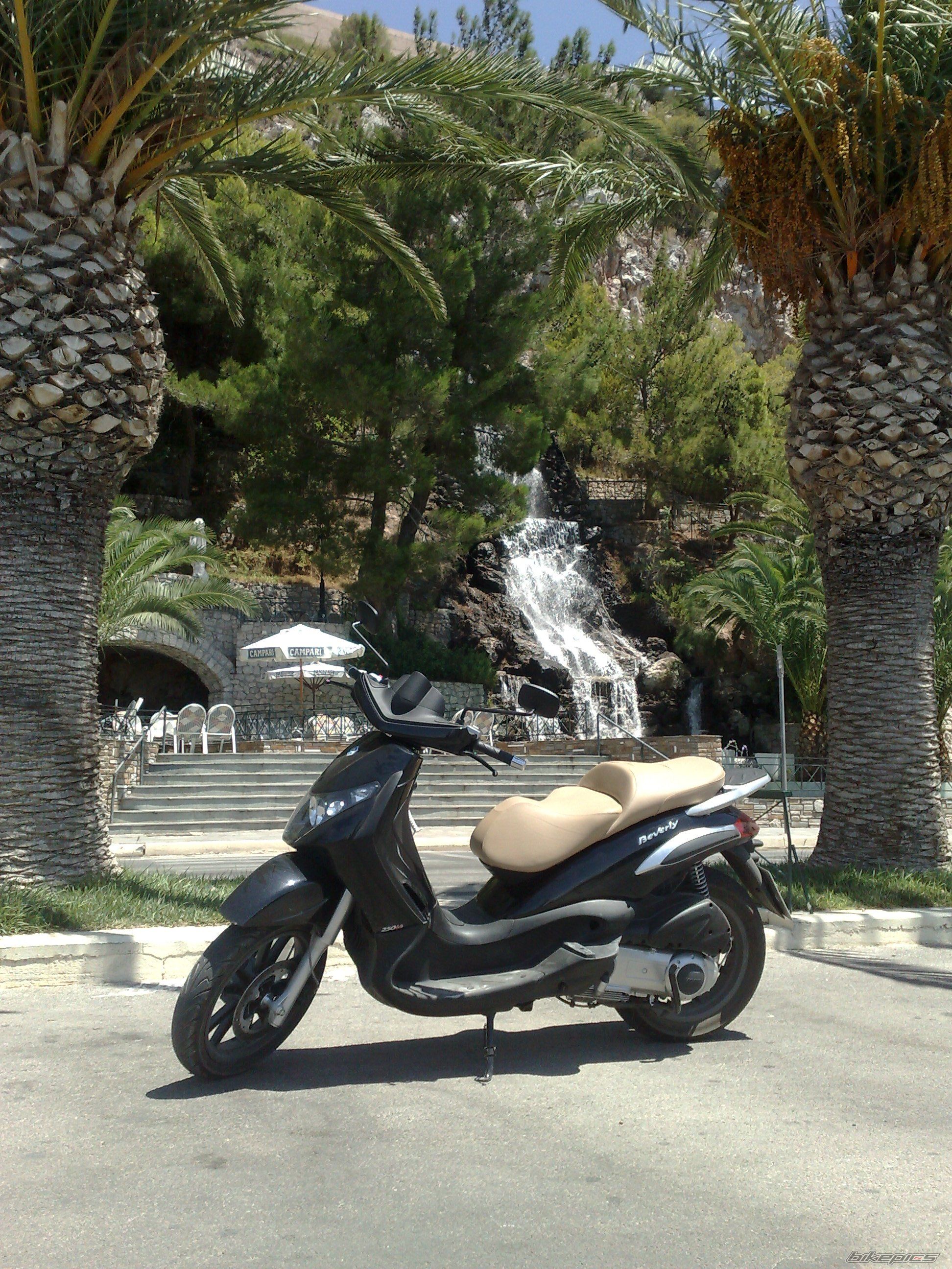 Photo 1372561