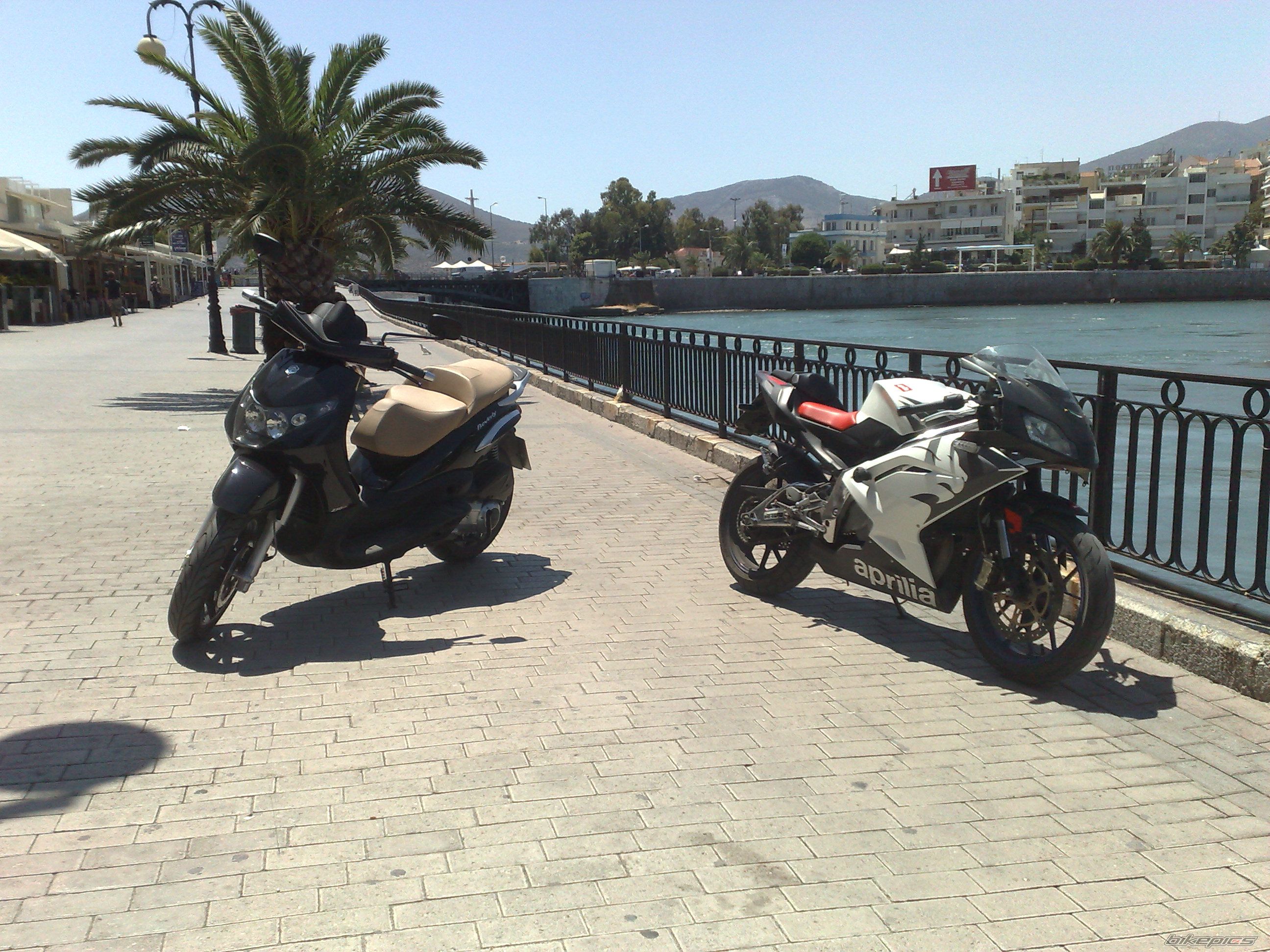Photo 1372569