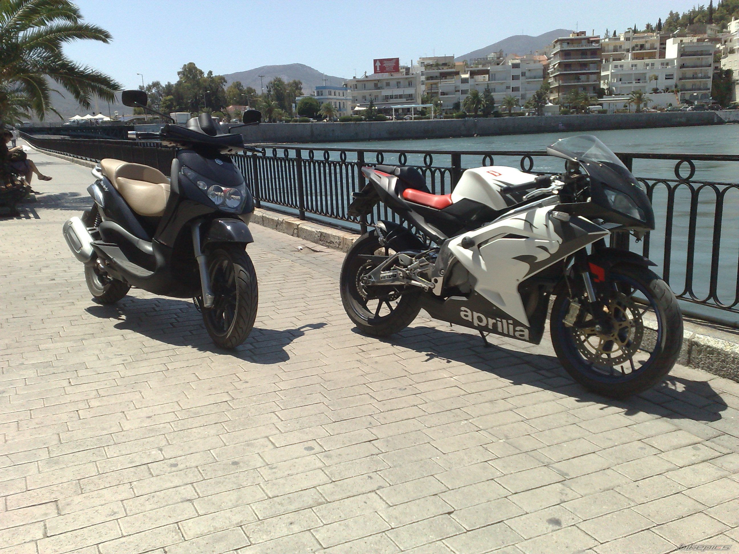 Photo 1372572