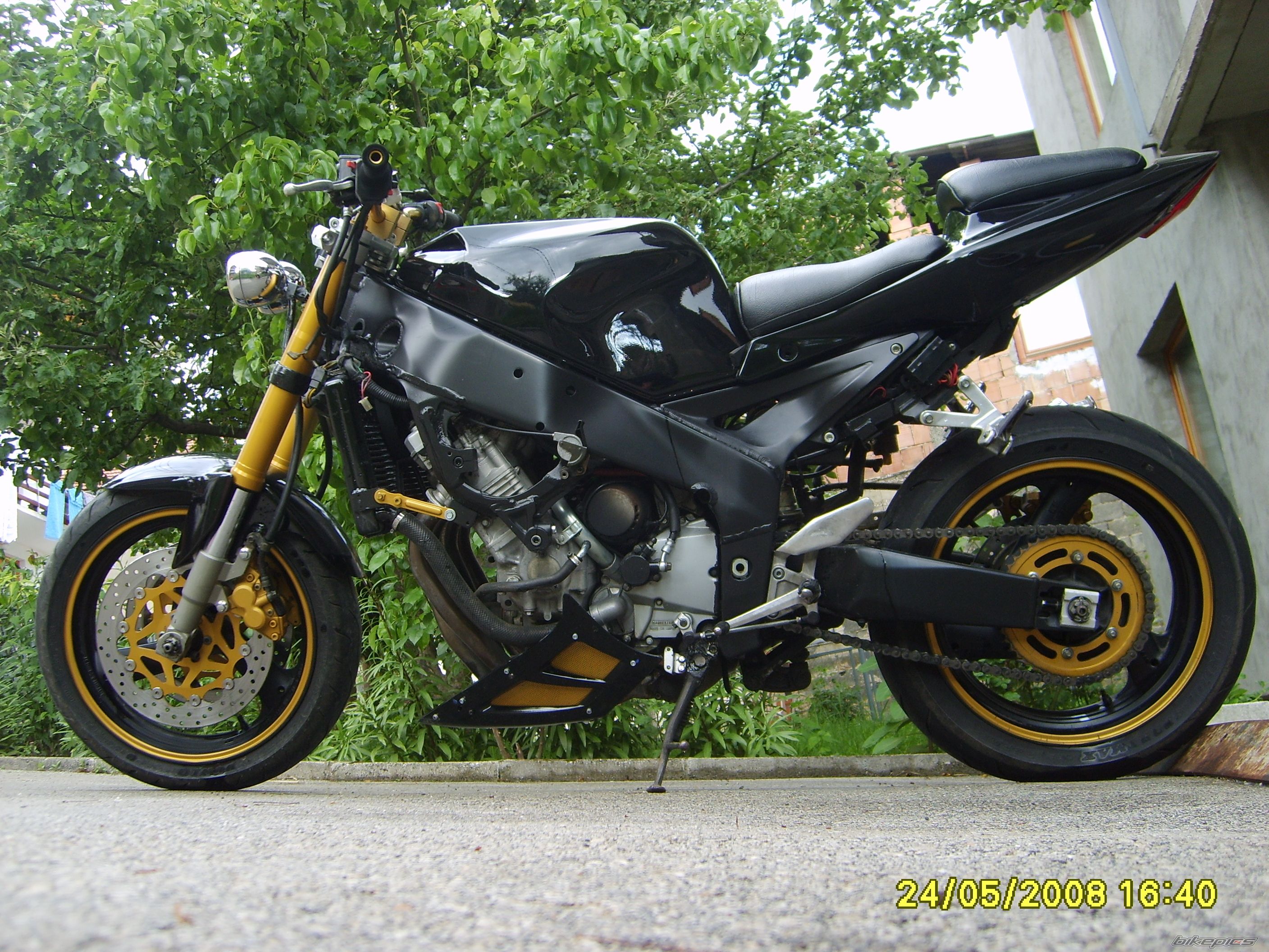Photo 1372697