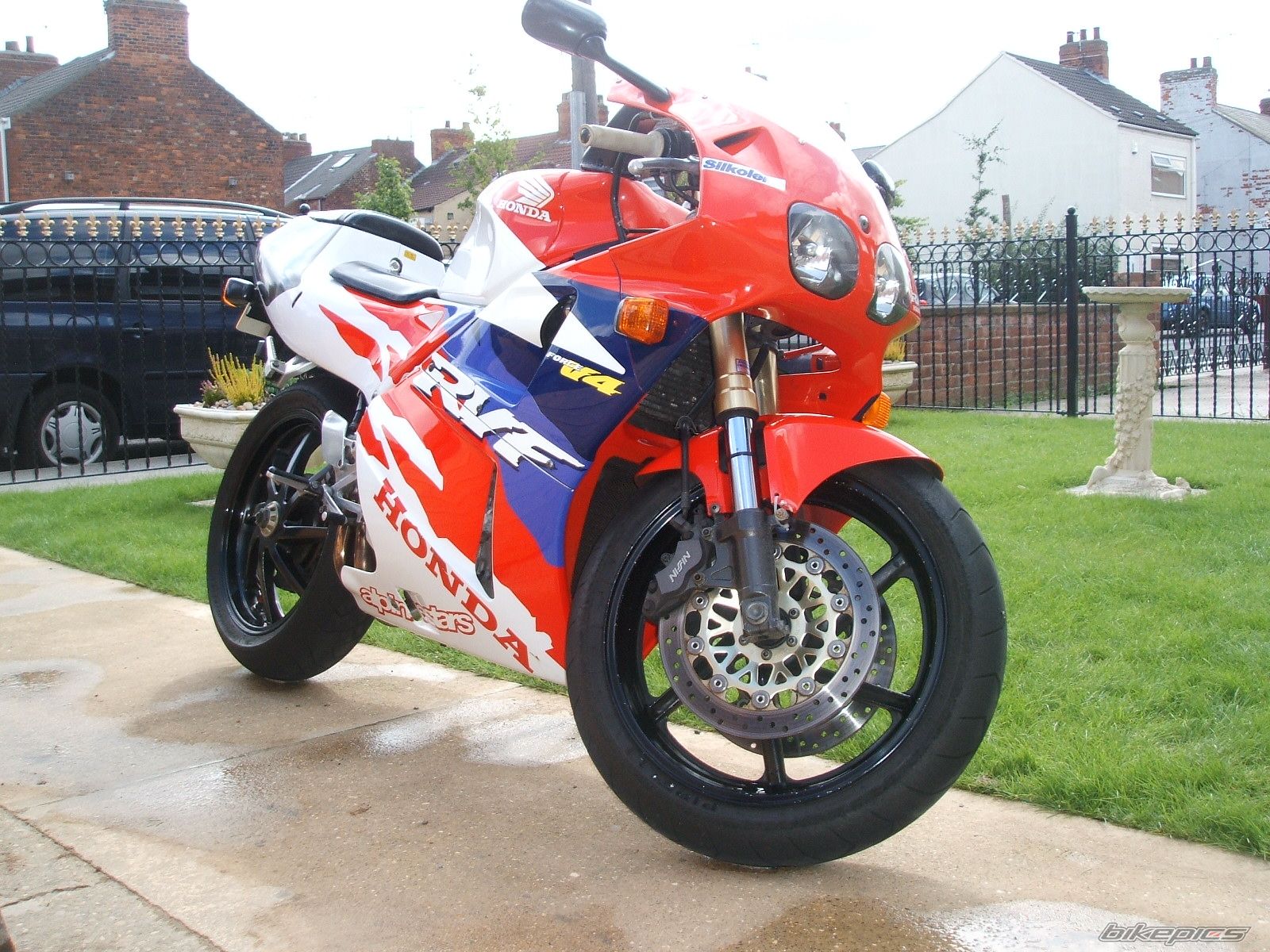 Photo 1372838