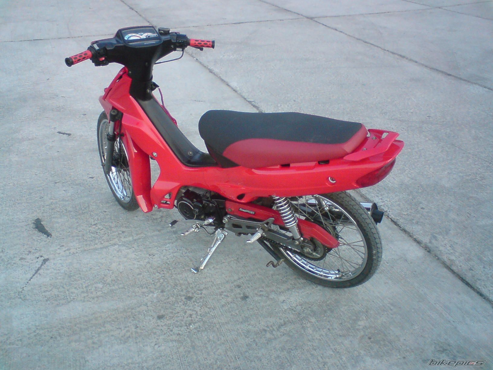 Photo 1372957