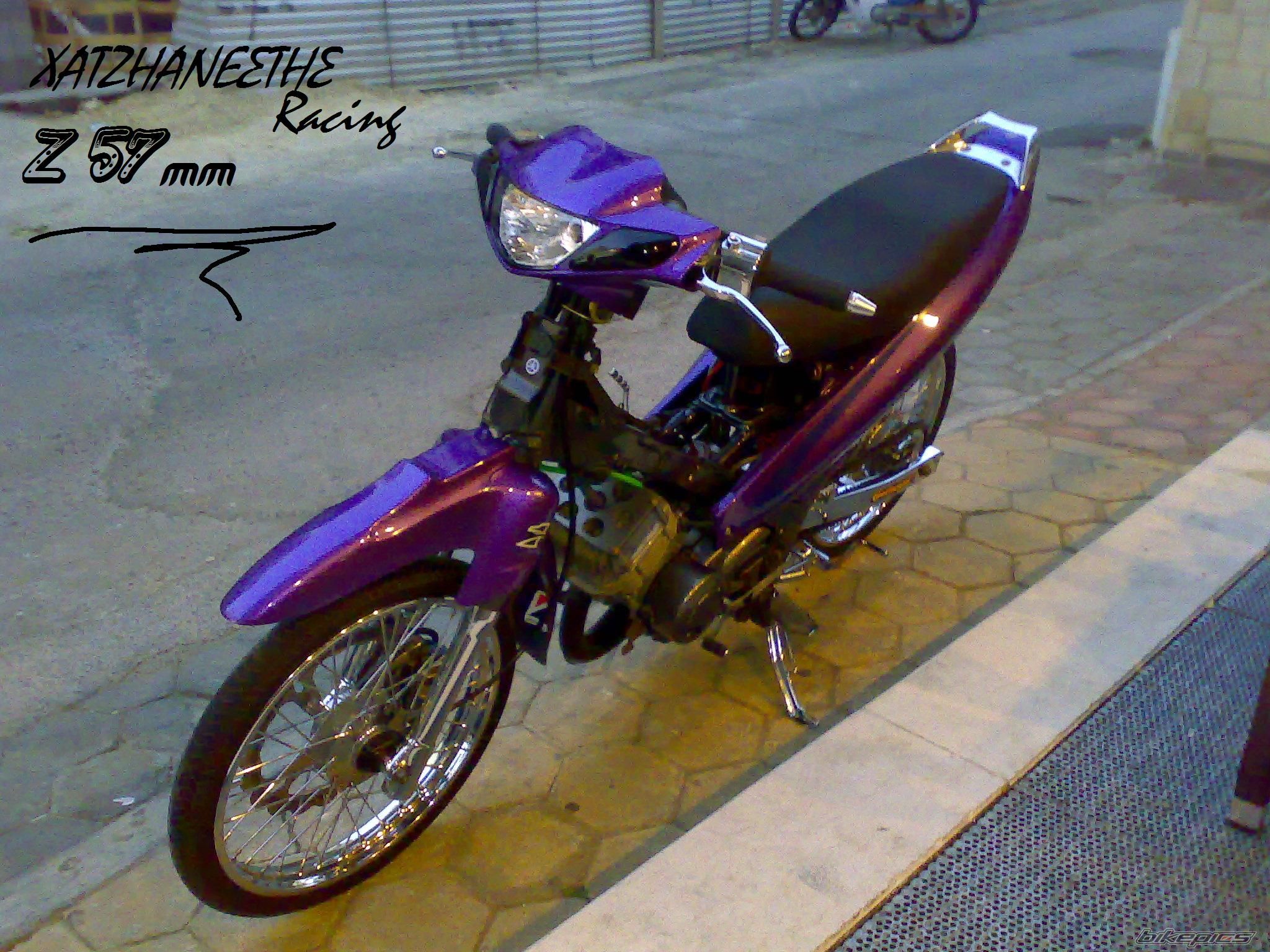 Photo 1372960