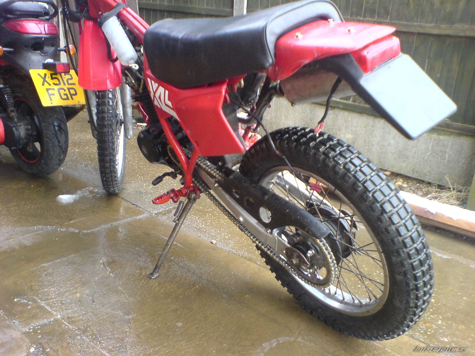 Photo 1373108