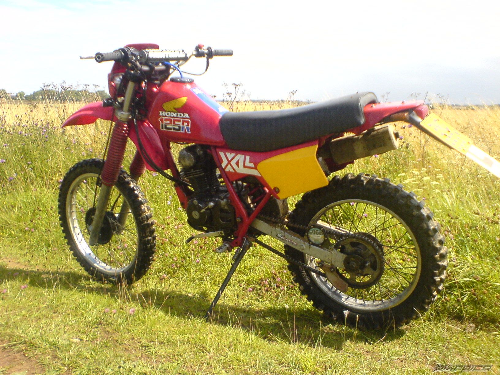 Photo 1373132