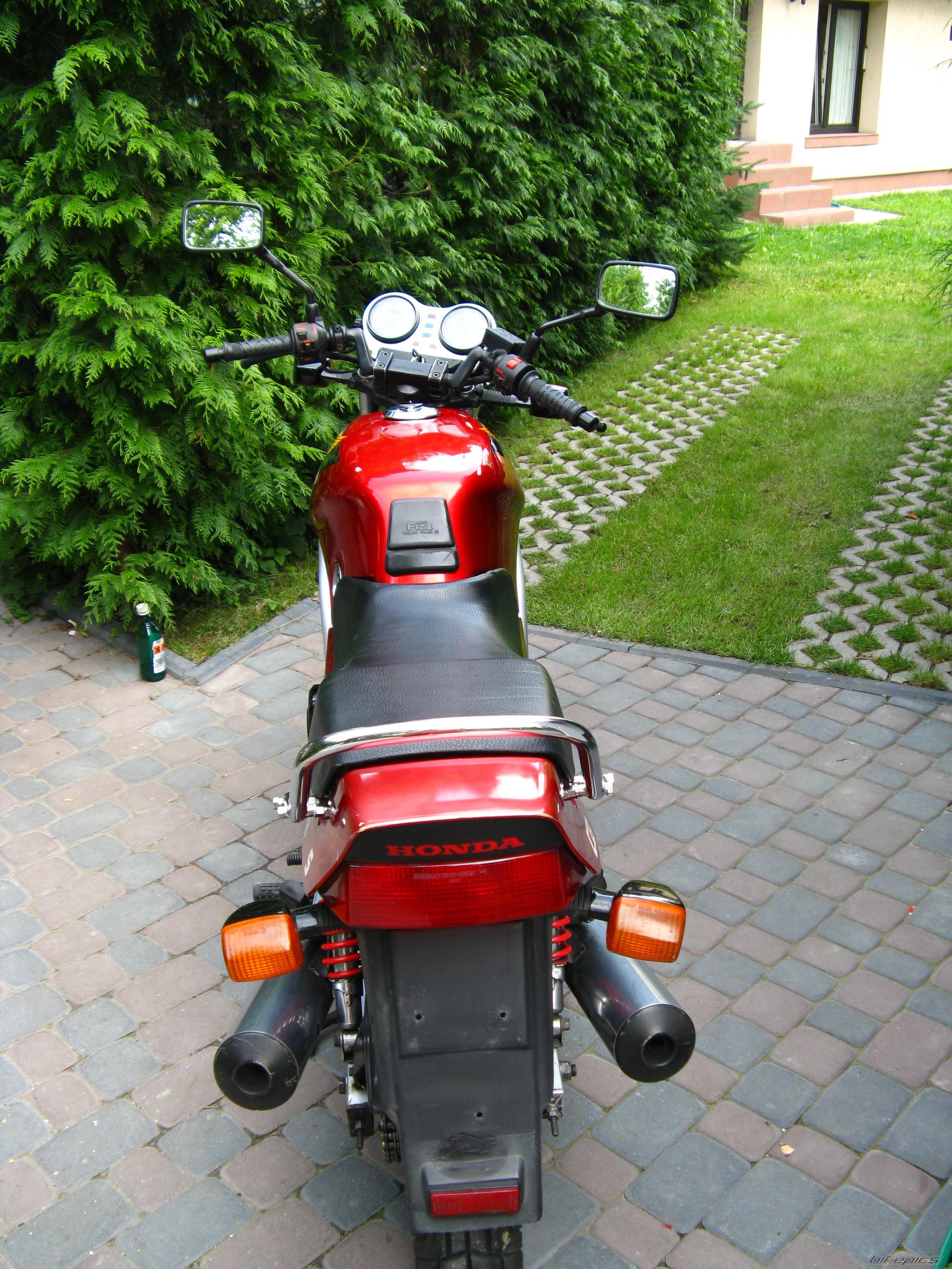Photo 1373218