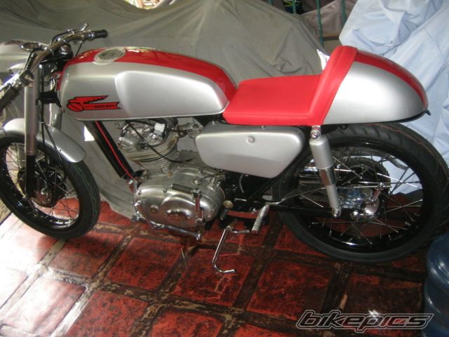 Photo 1373305