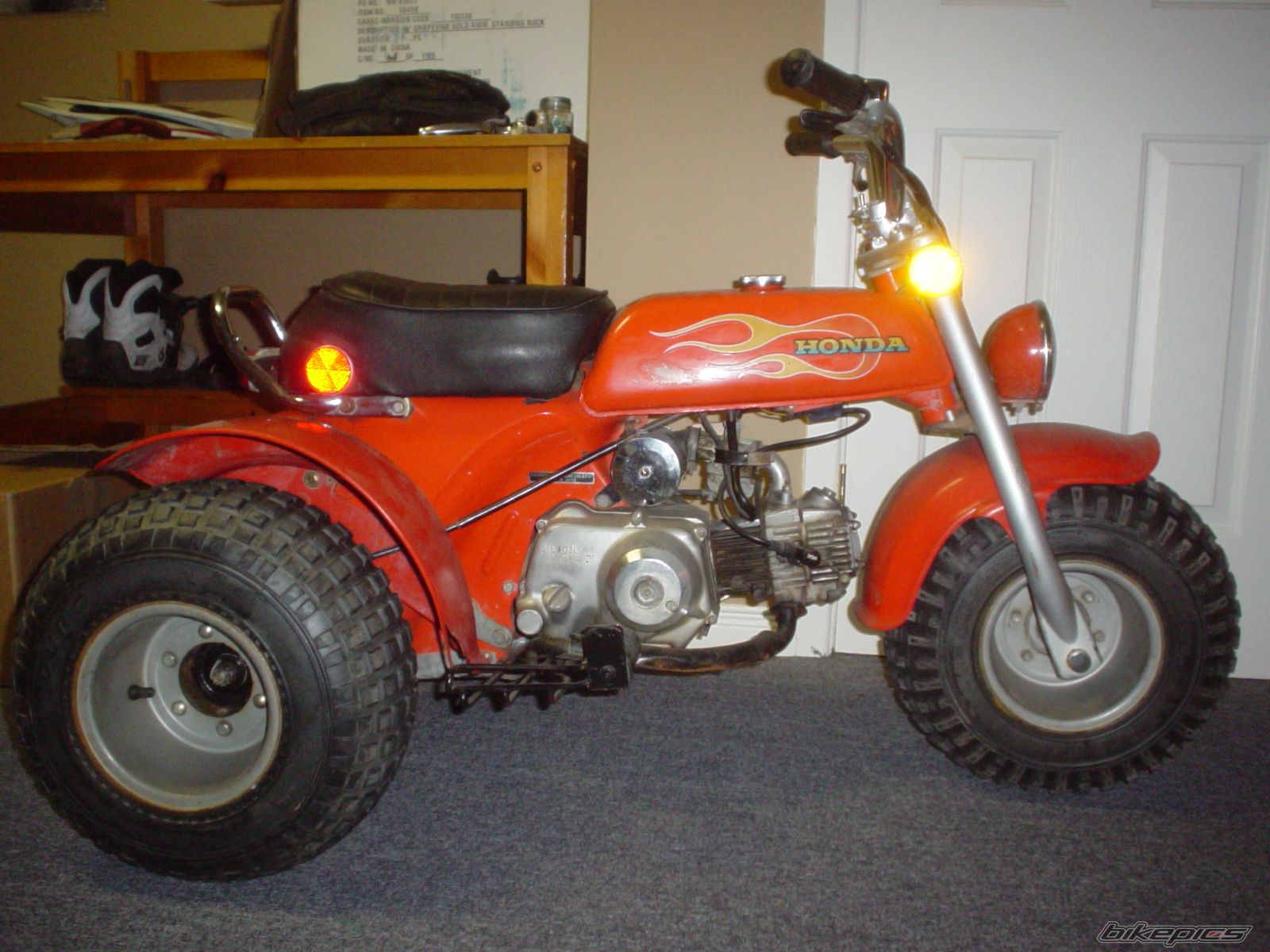 Photo 1373330