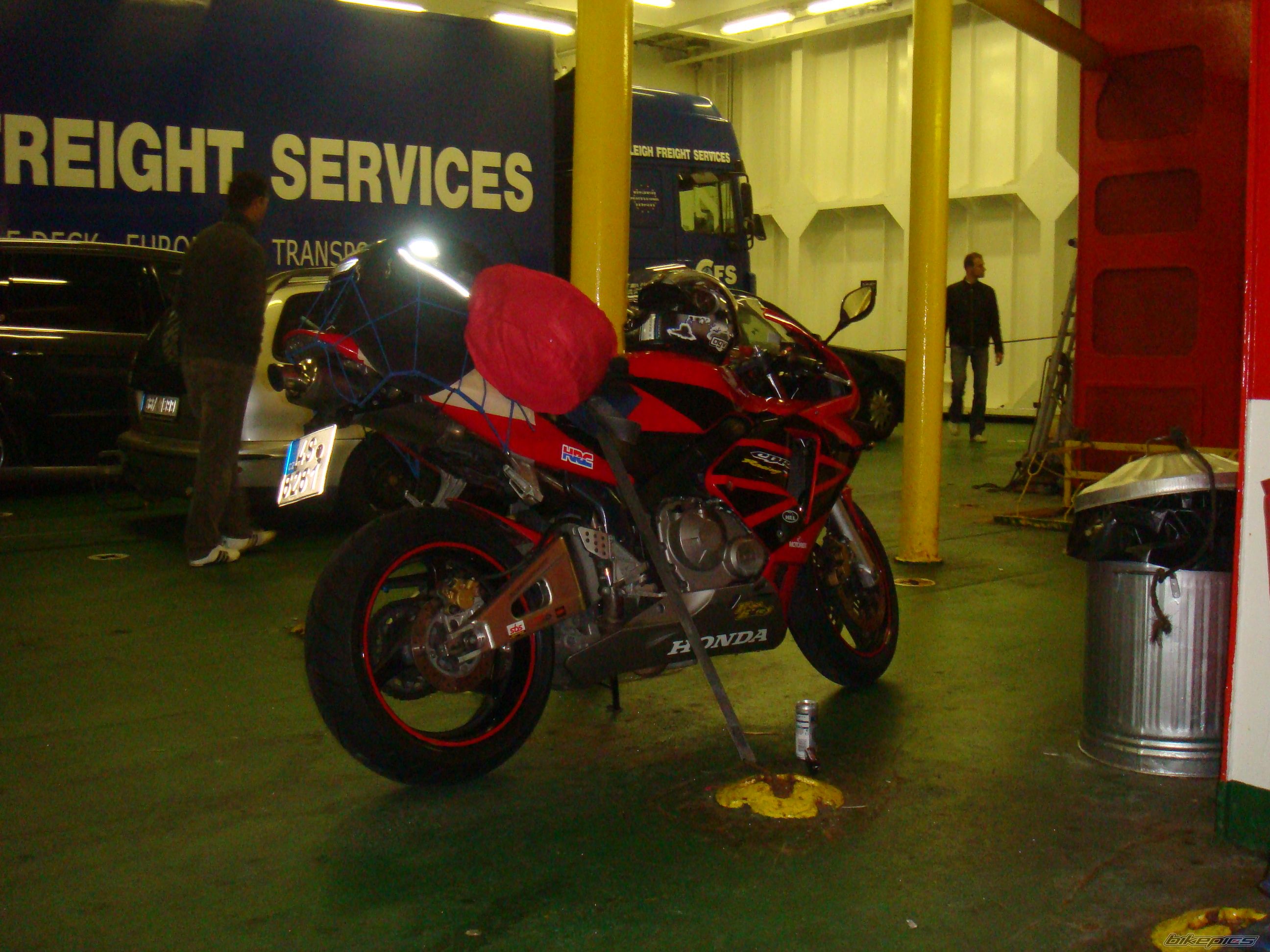 Photo 1373585