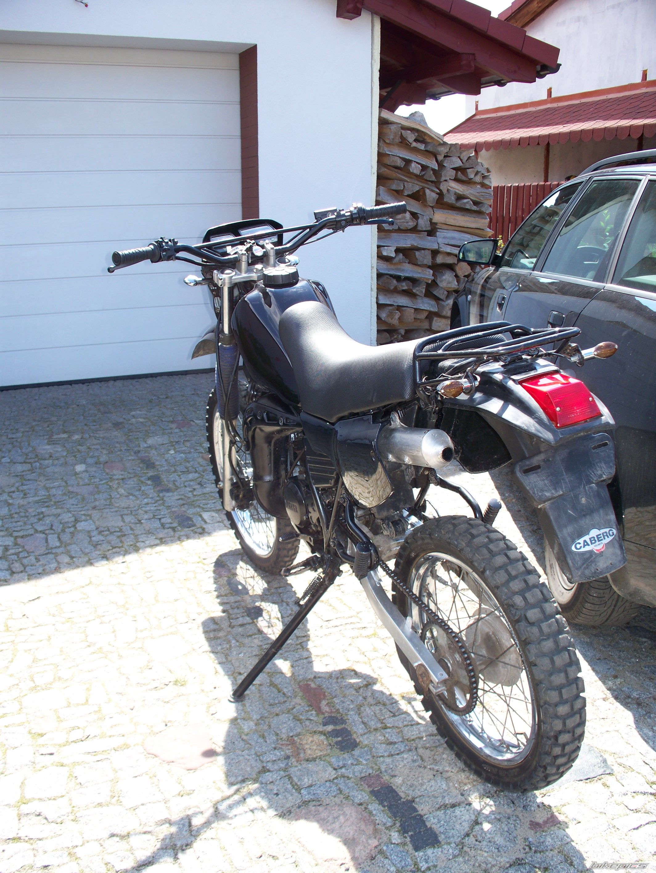 Photo 1373821
