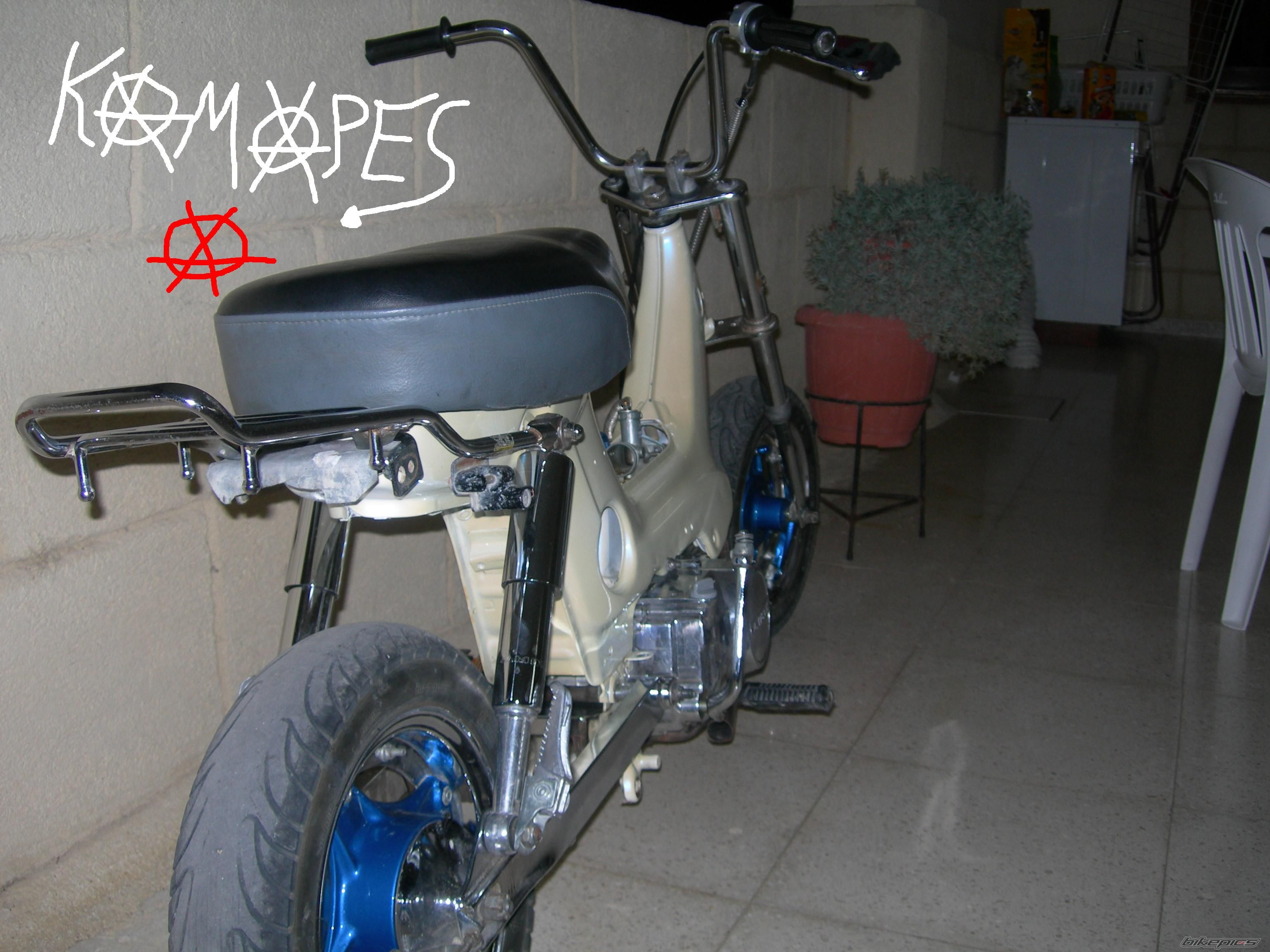 Photo 1373969