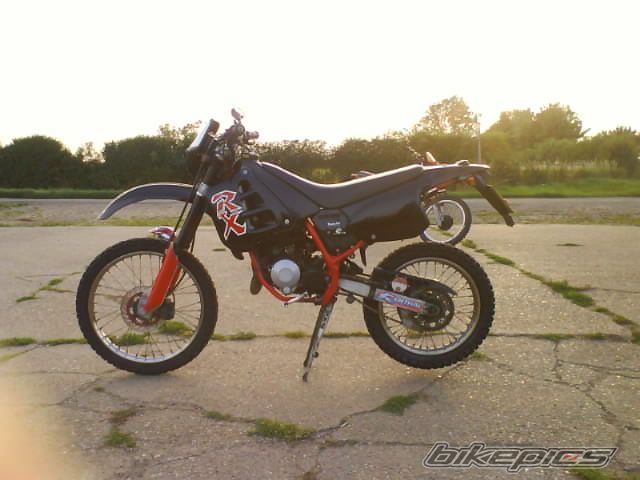 Photo 1374011