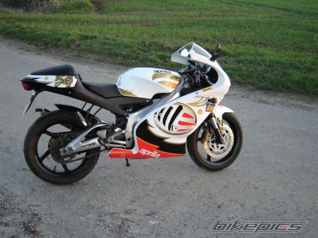 Photo 1374131