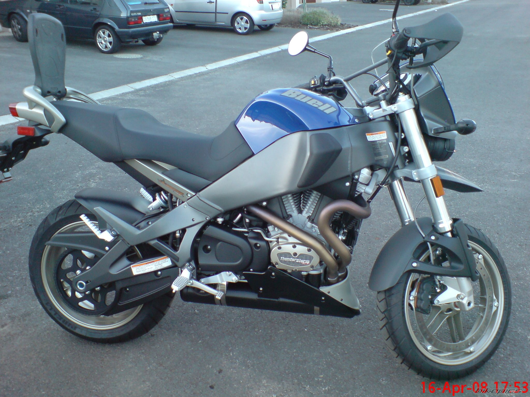 Photo 1374173