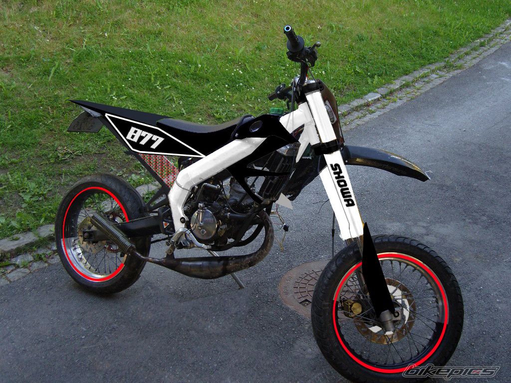 Photo 1374225