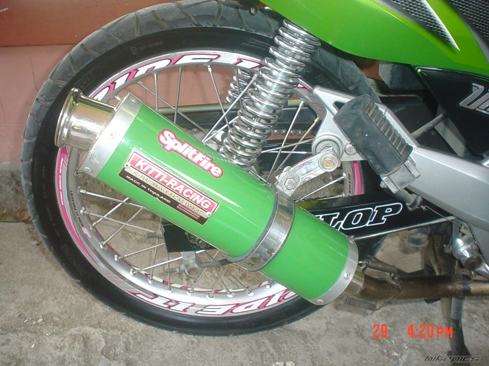 Photo 1374331