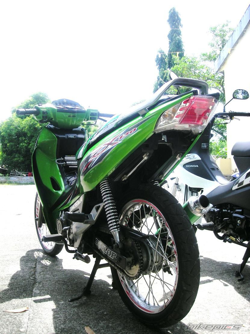 Photo 1374418
