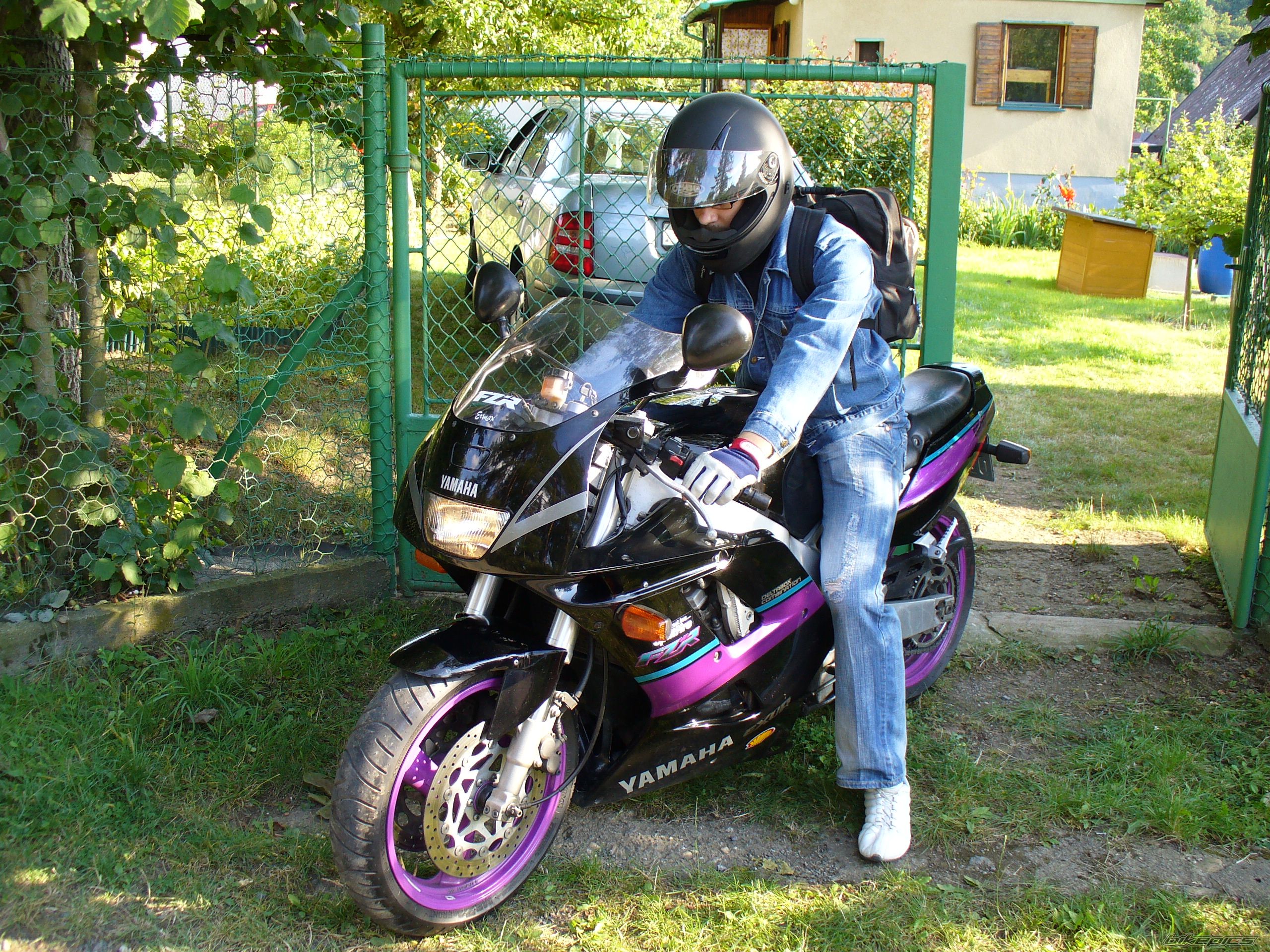 Photo 1374437
