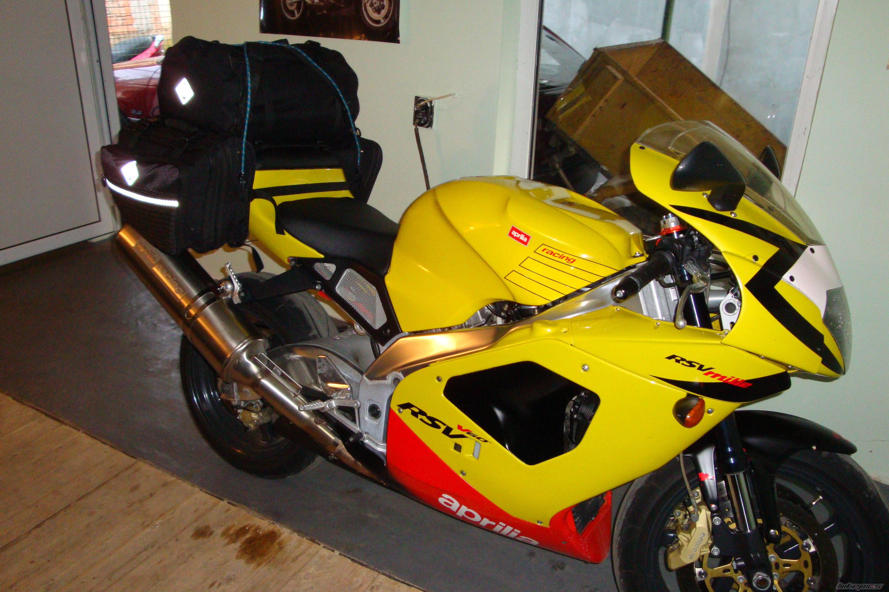 Photo 1374546
