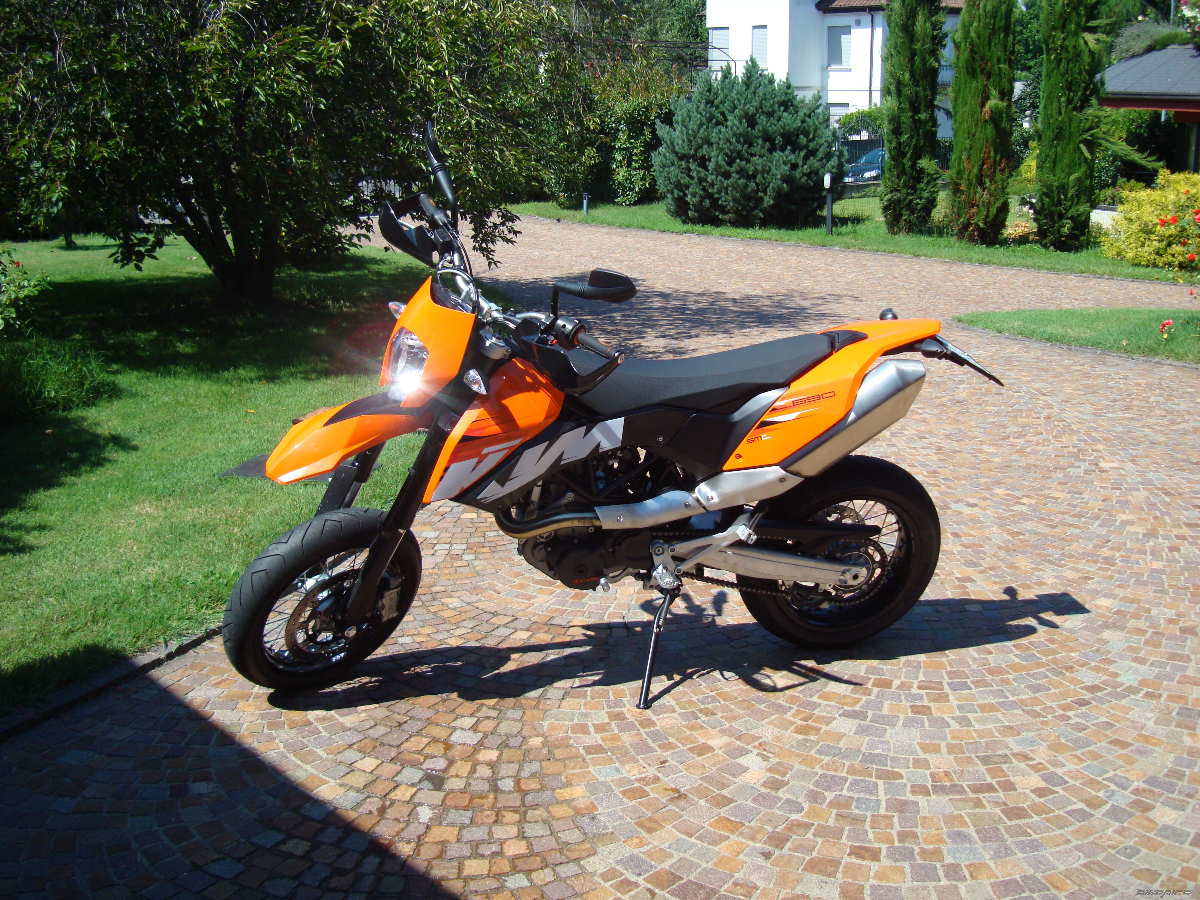 Photo 1374549