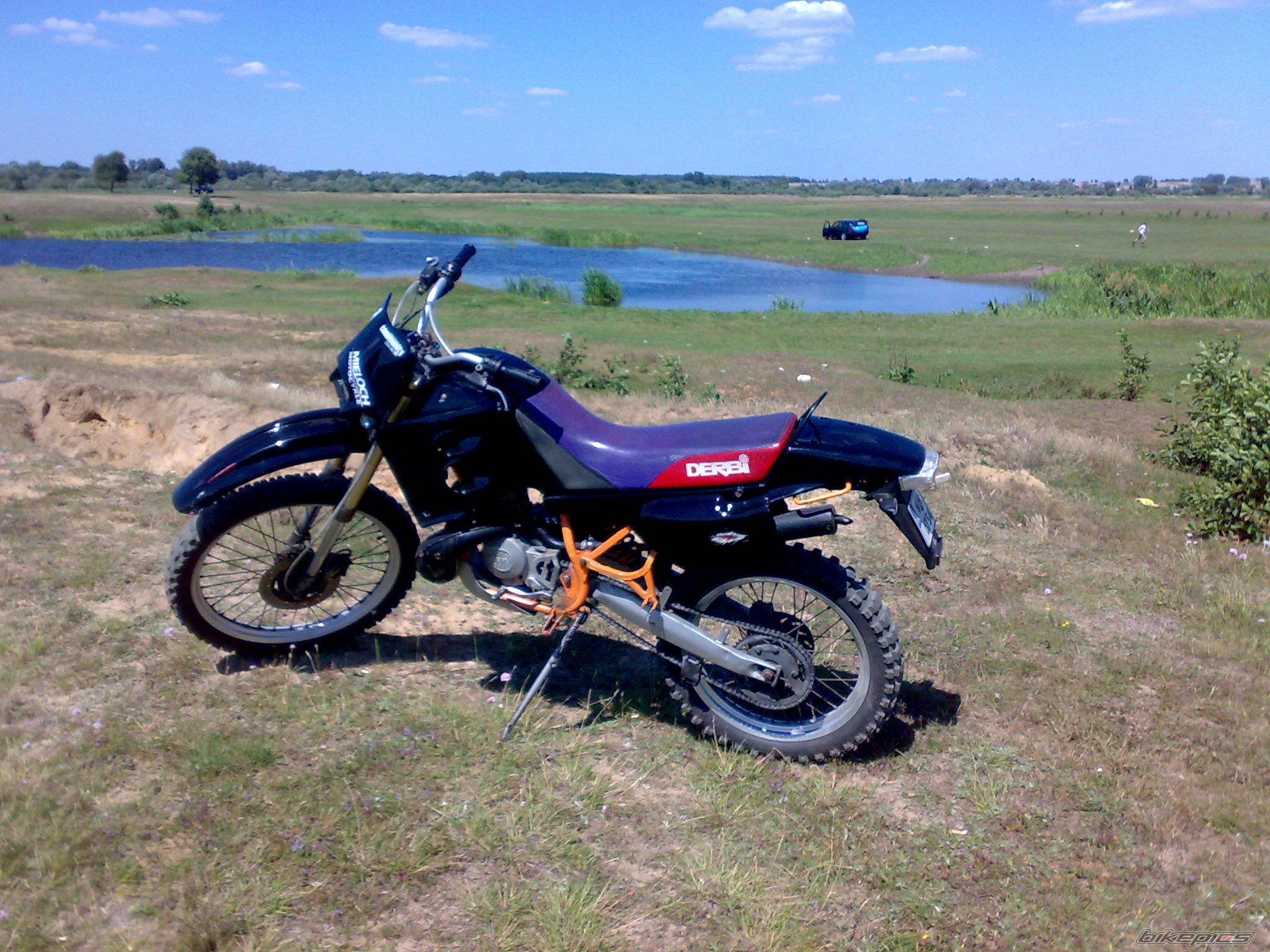 Photo 1374665