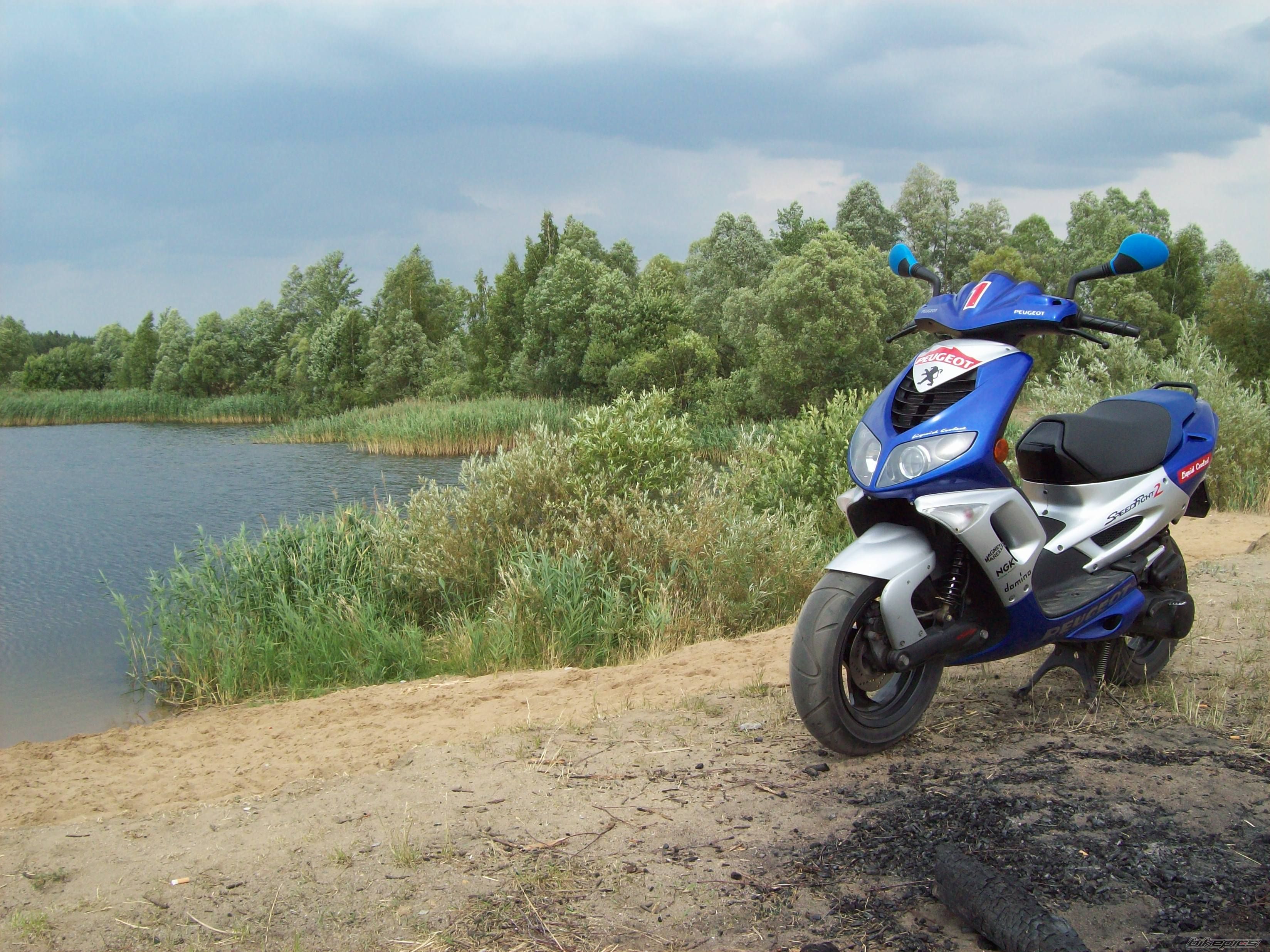 Photo 1374671