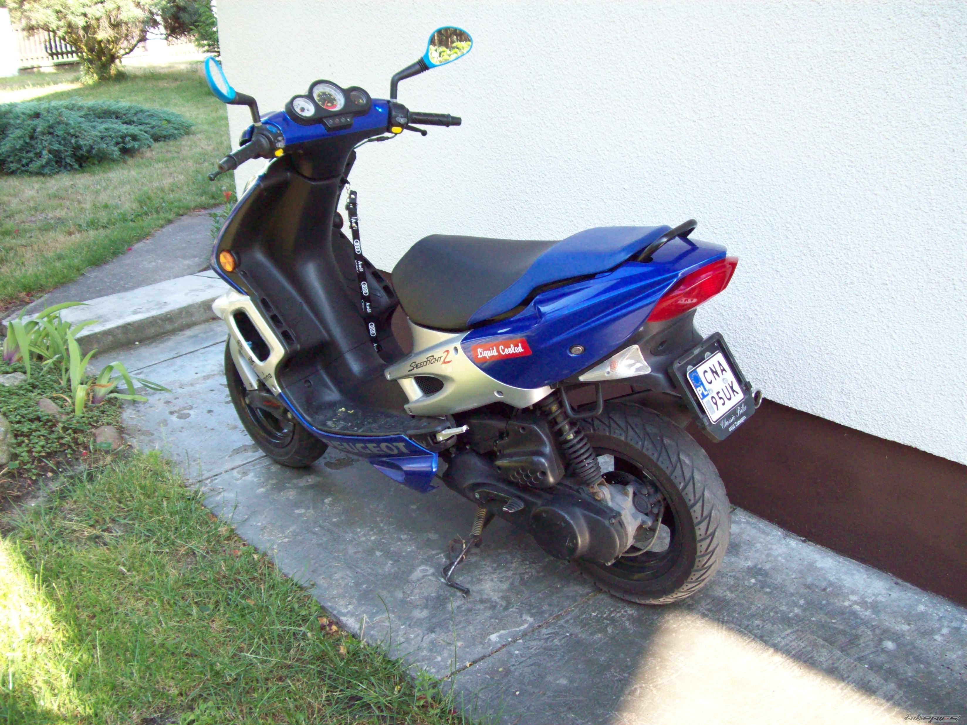 Photo 1374687