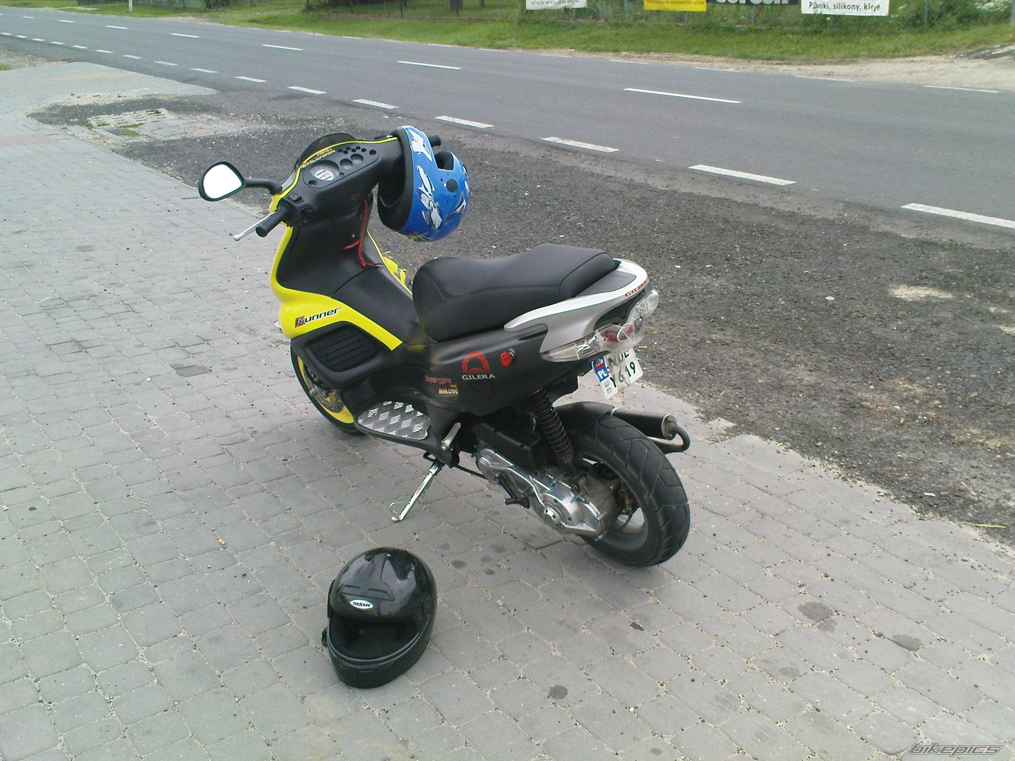 Photo 1374697