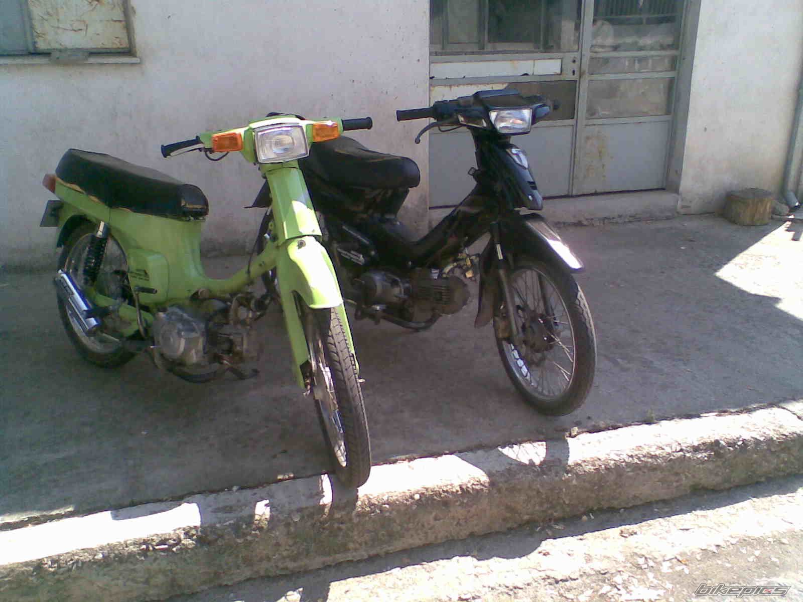 Photo 1374704