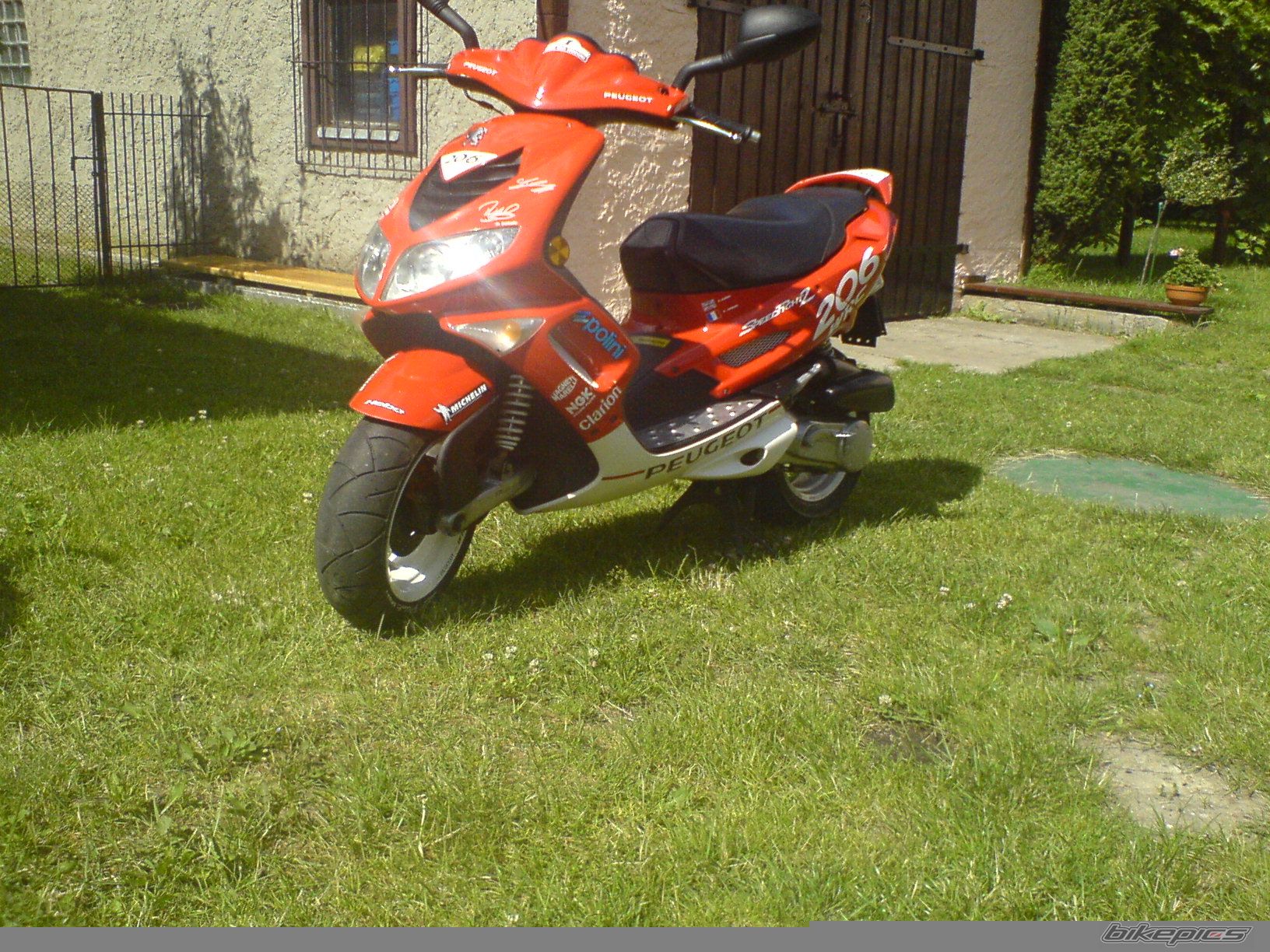 Photo 1374746