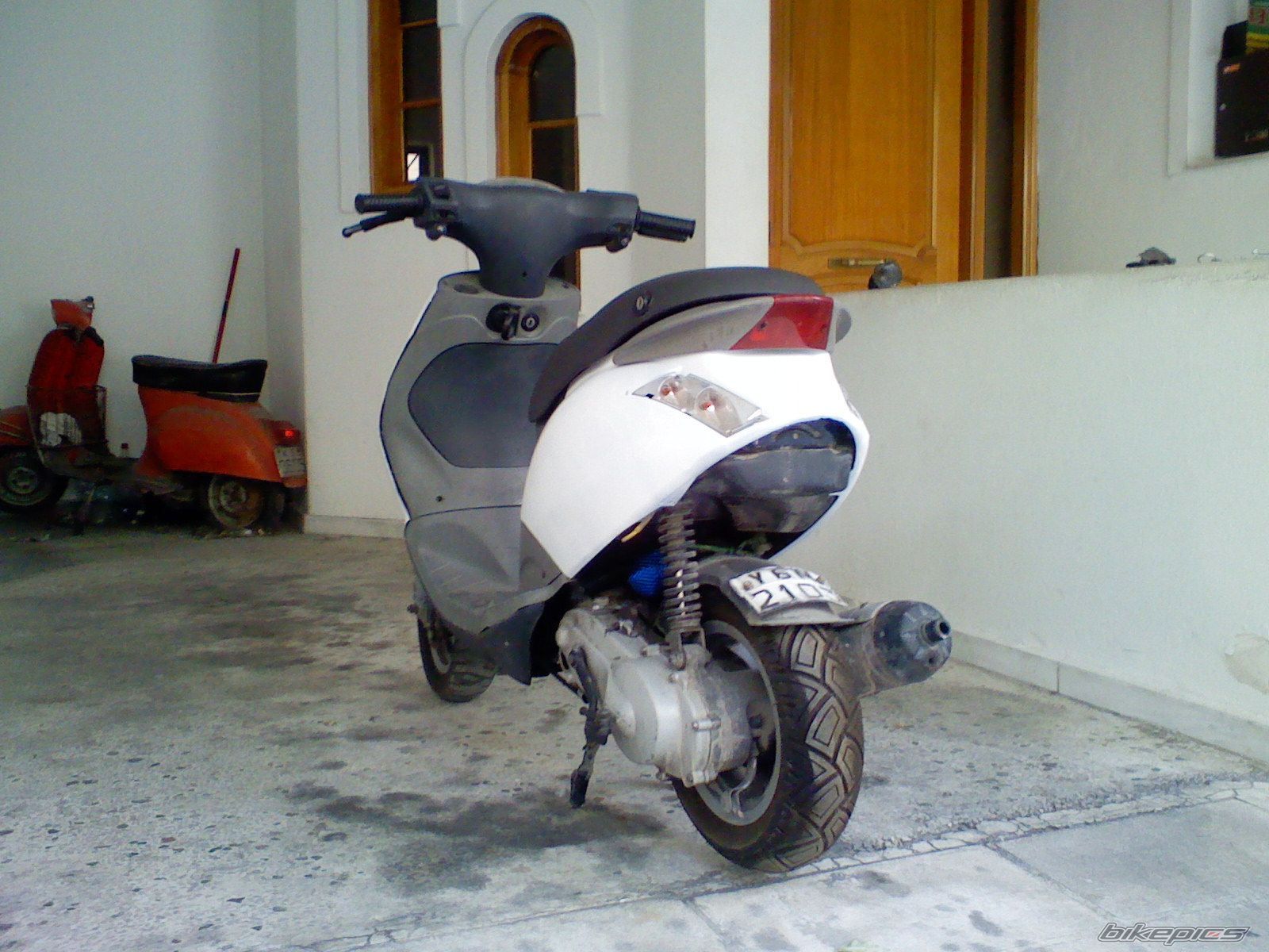 Photo 1374763