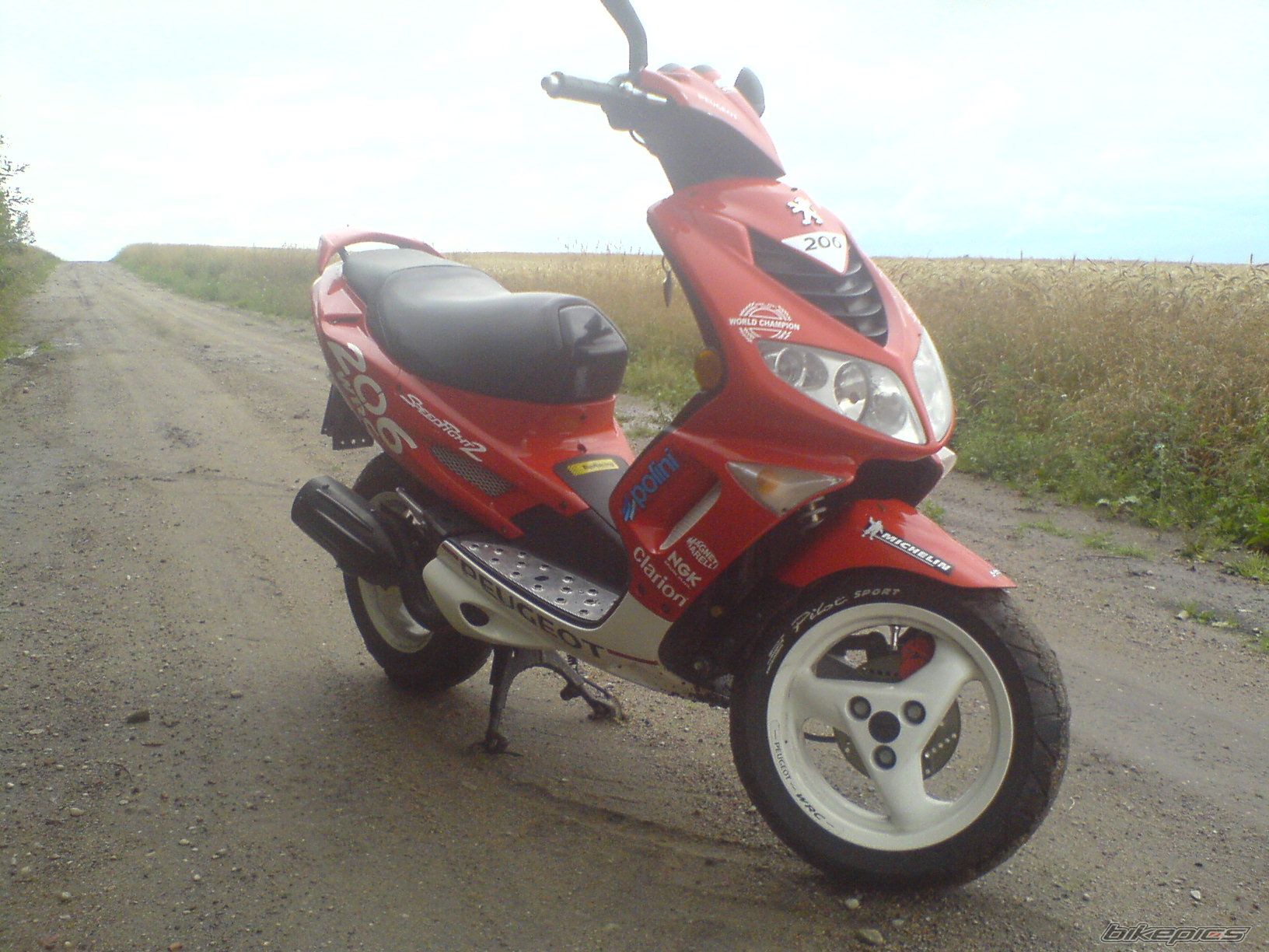 Photo 1374770