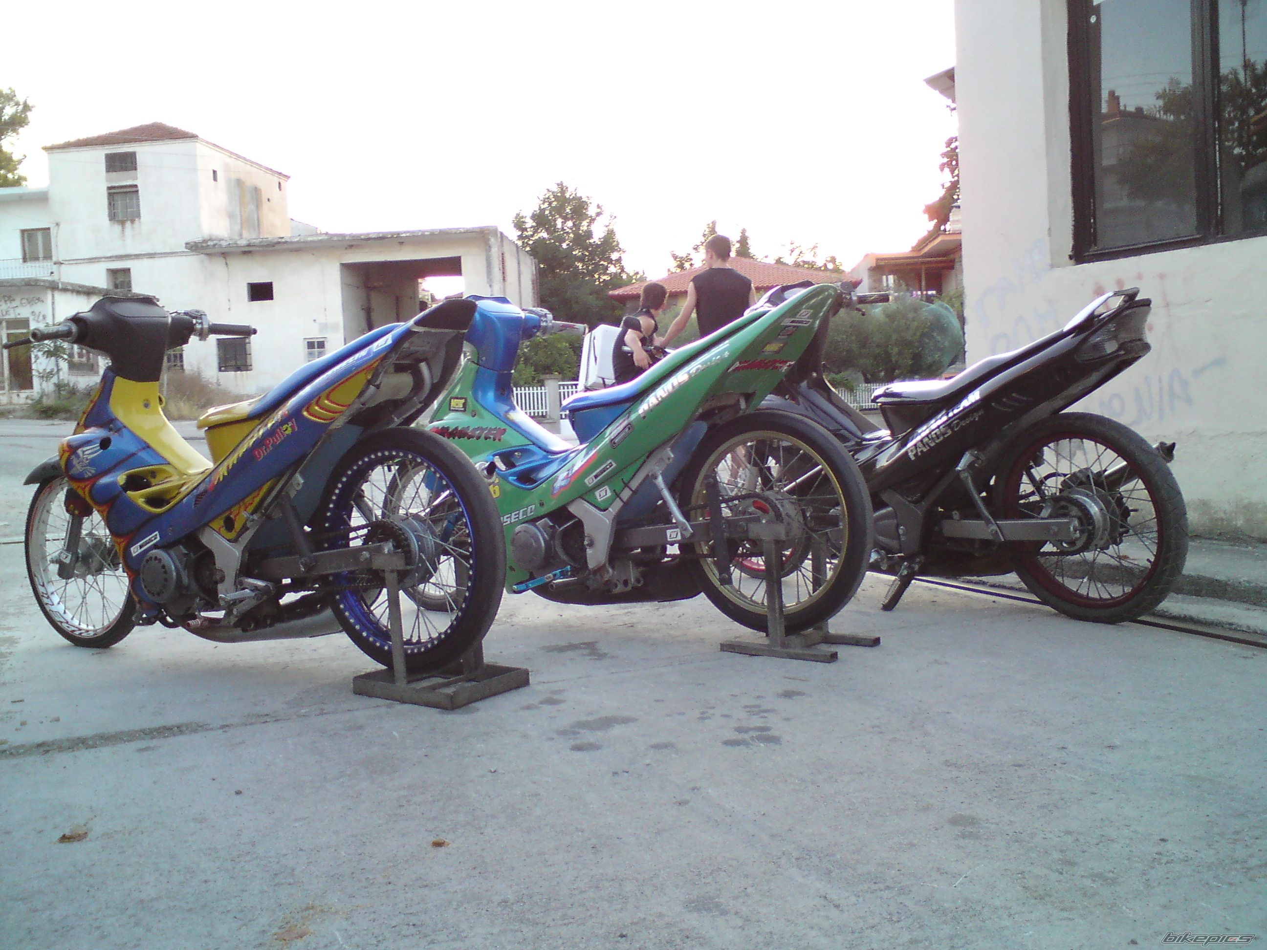 Photo 1374899