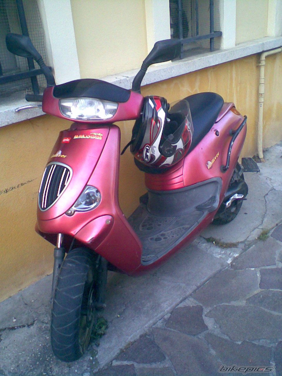 Photo 1375184