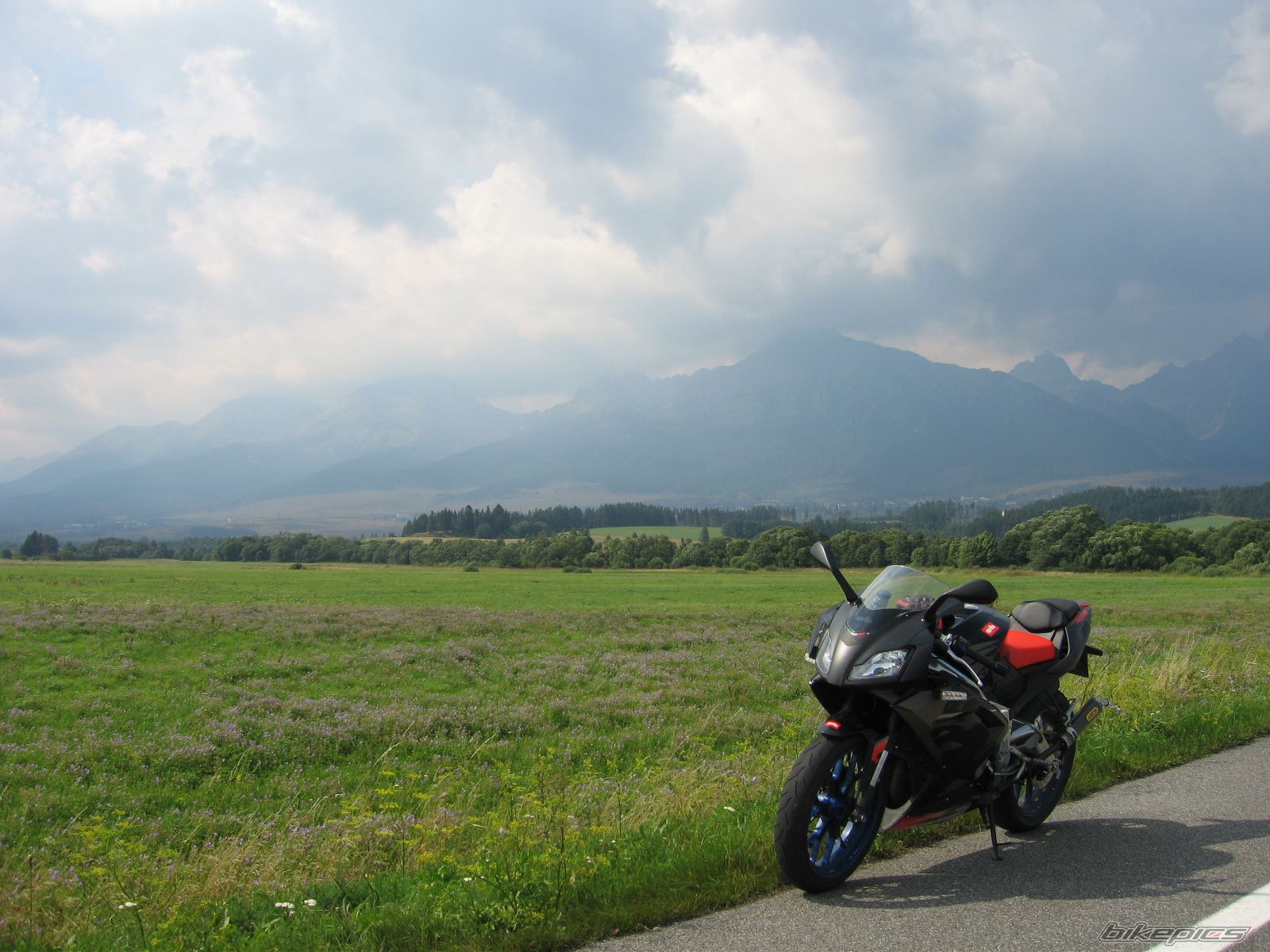 Bike Photo 1375185