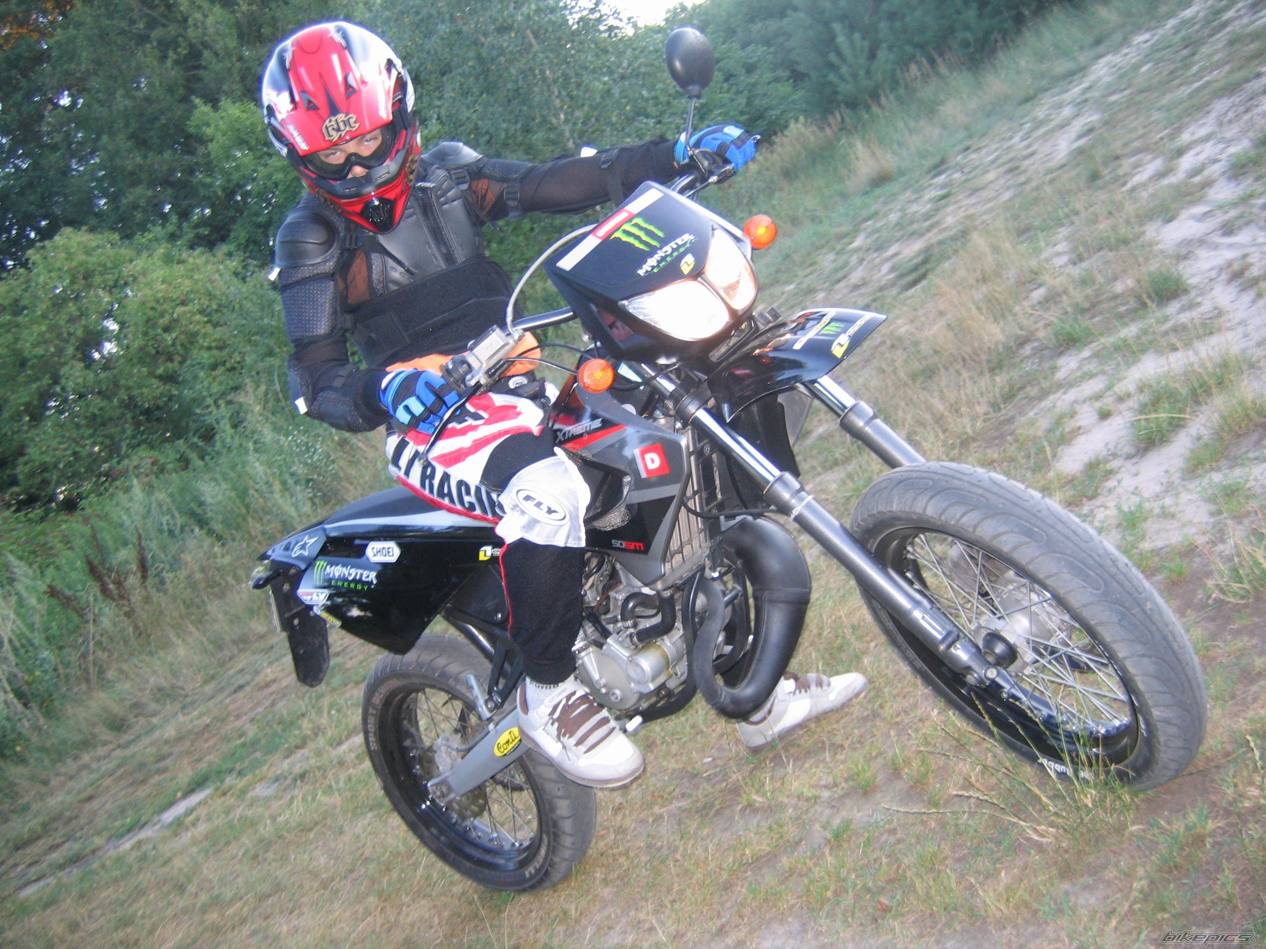 Photo 1375211