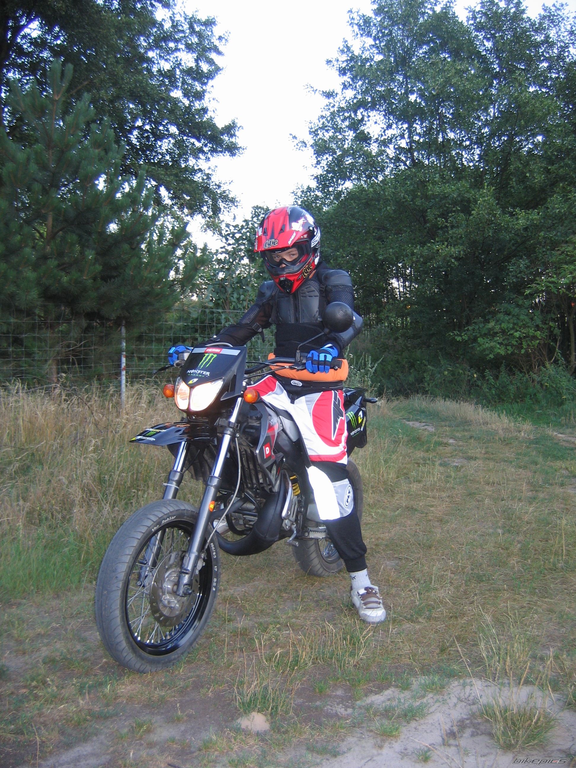 Photo 1375212