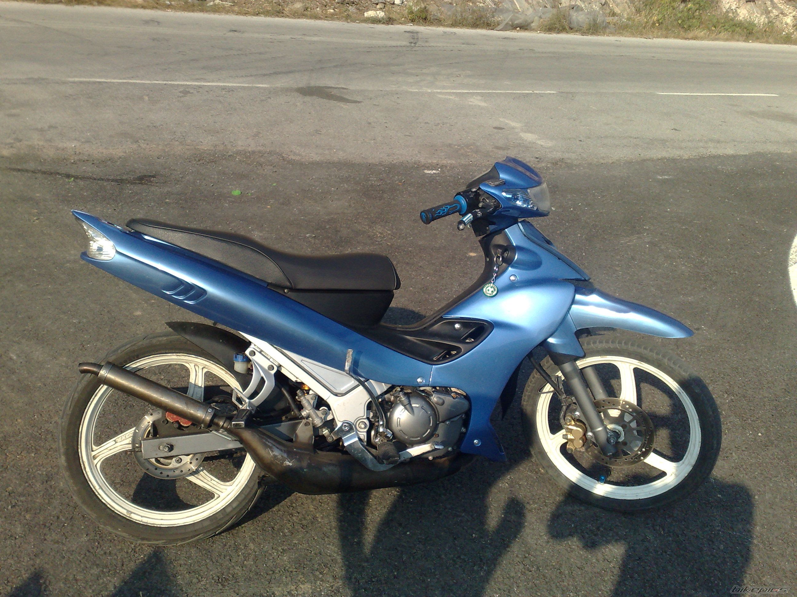 Photo 1375242