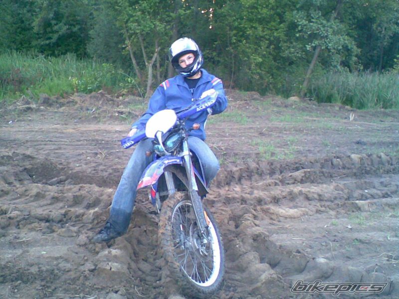 Photo 1375246