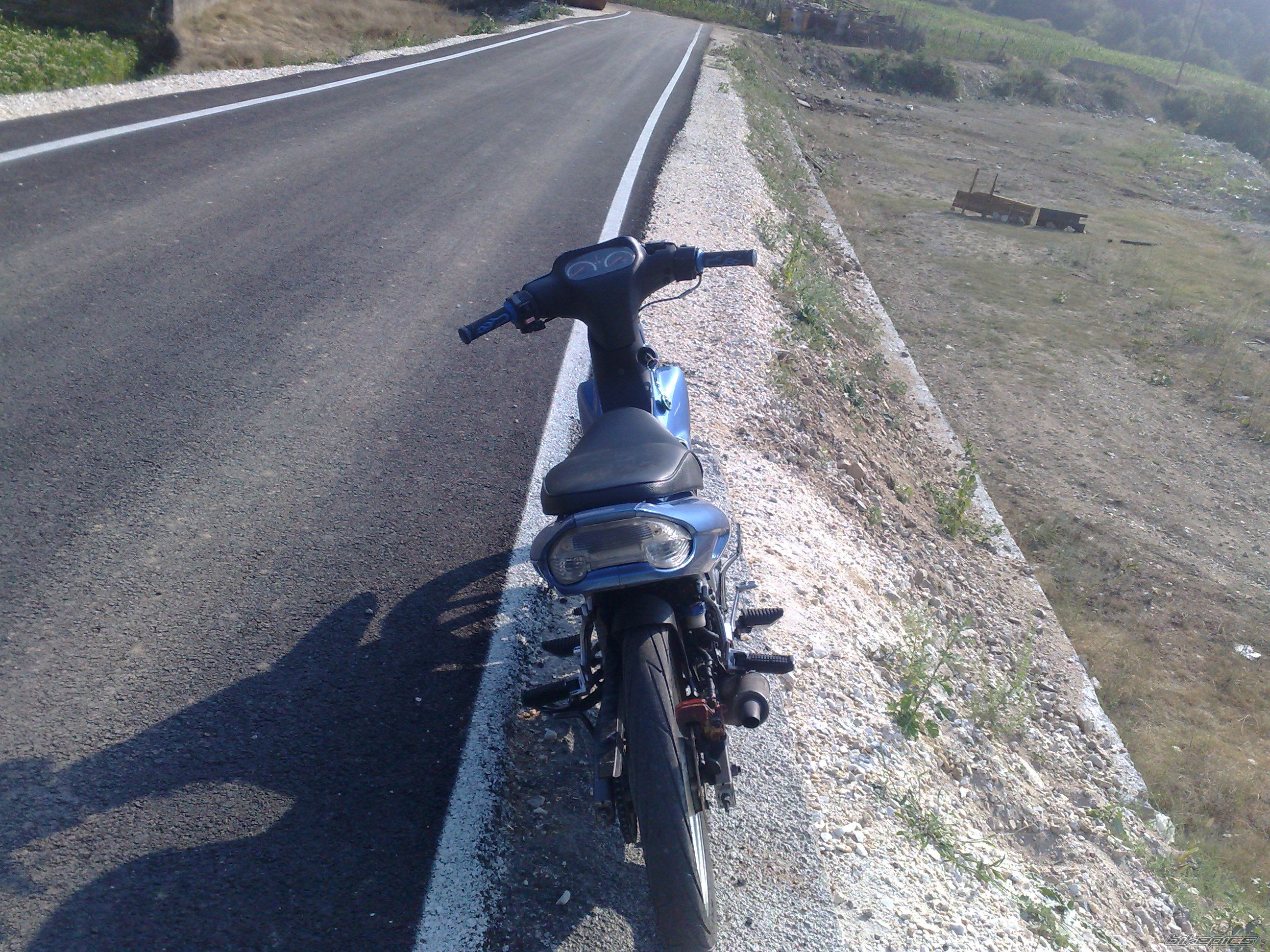 Photo 1375248