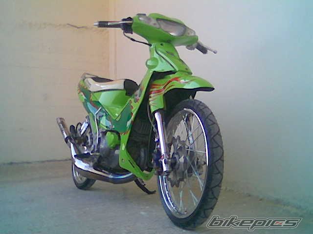 Photo 1375249