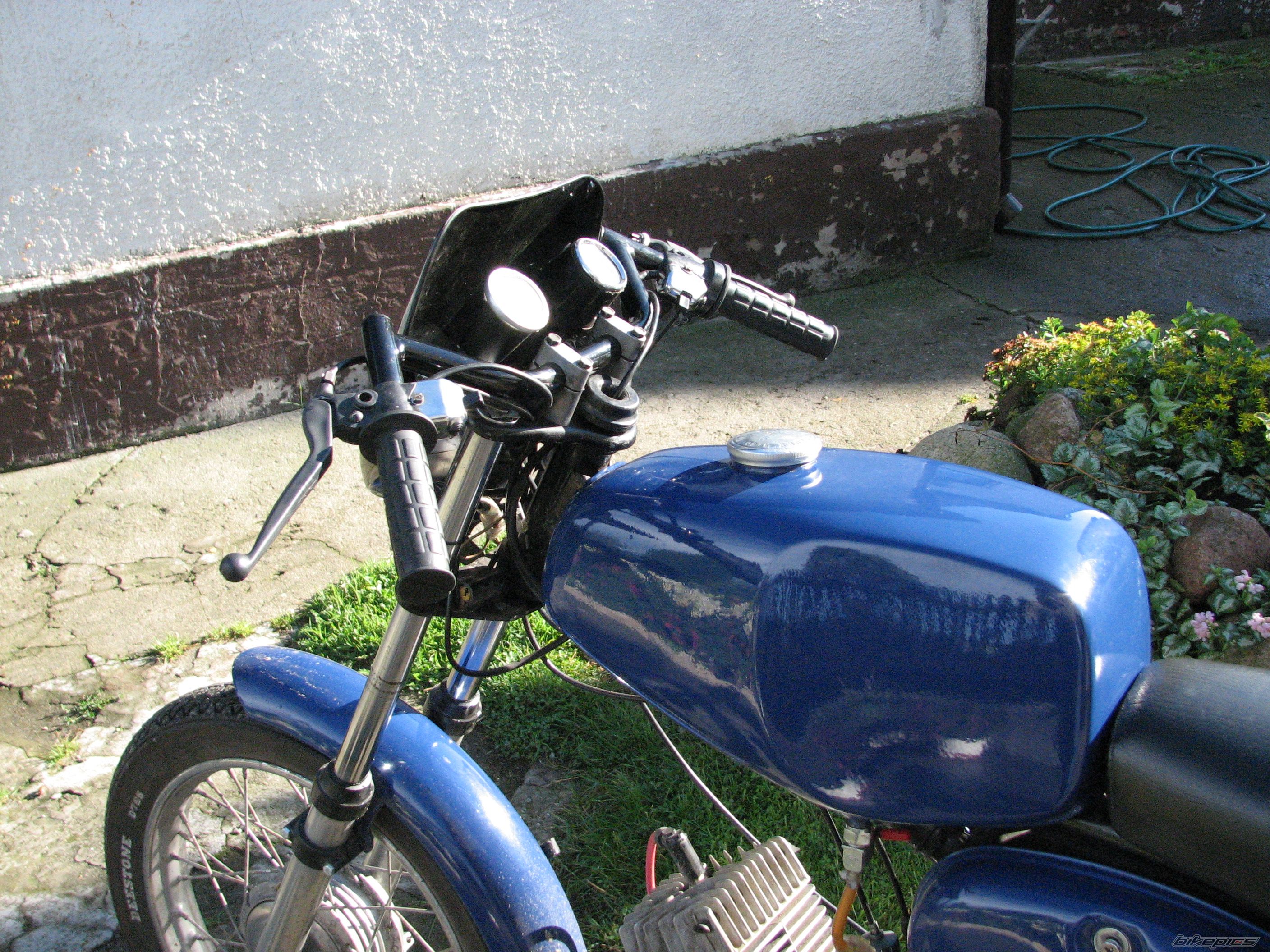 Photo 1375378