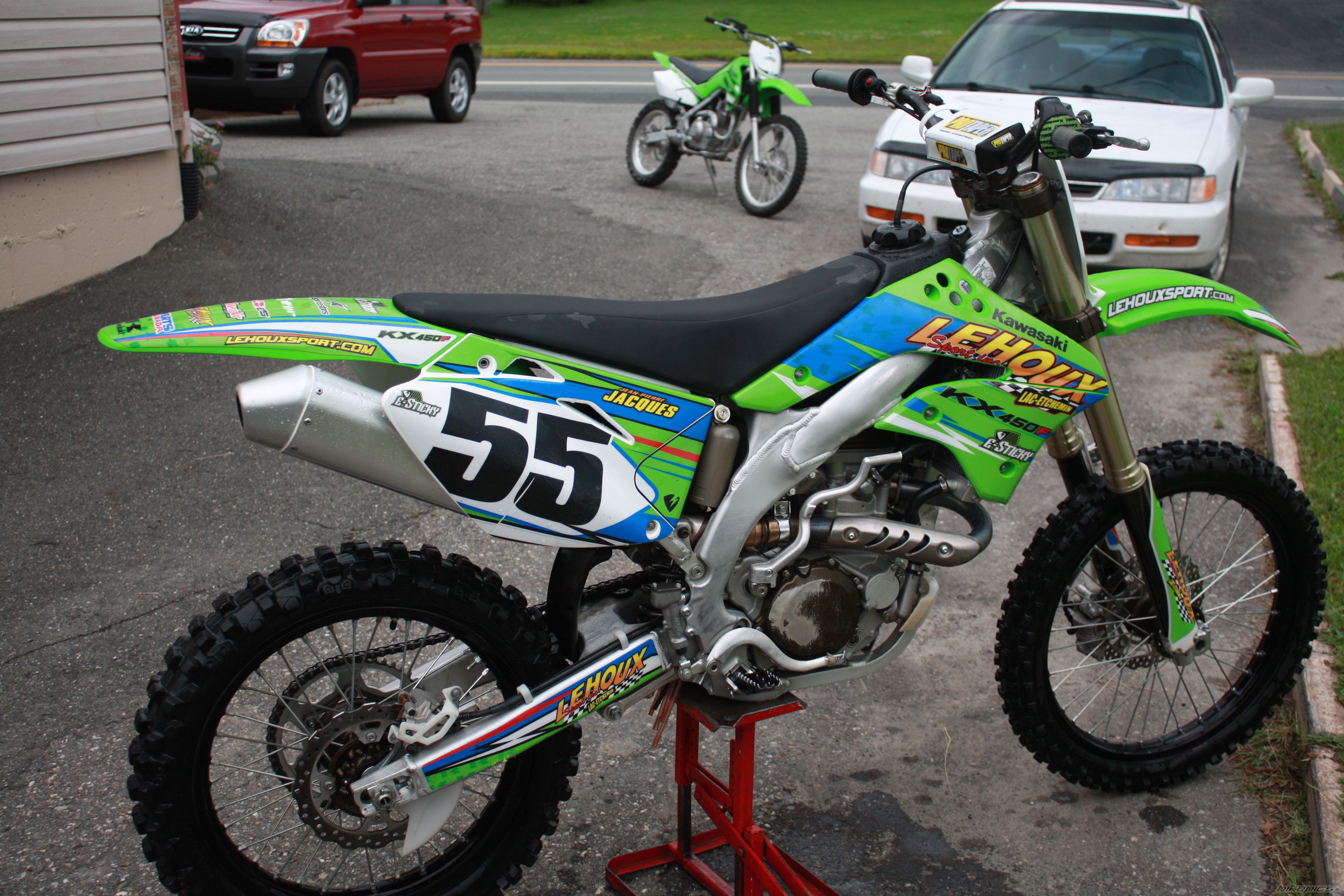 Photo 1375429