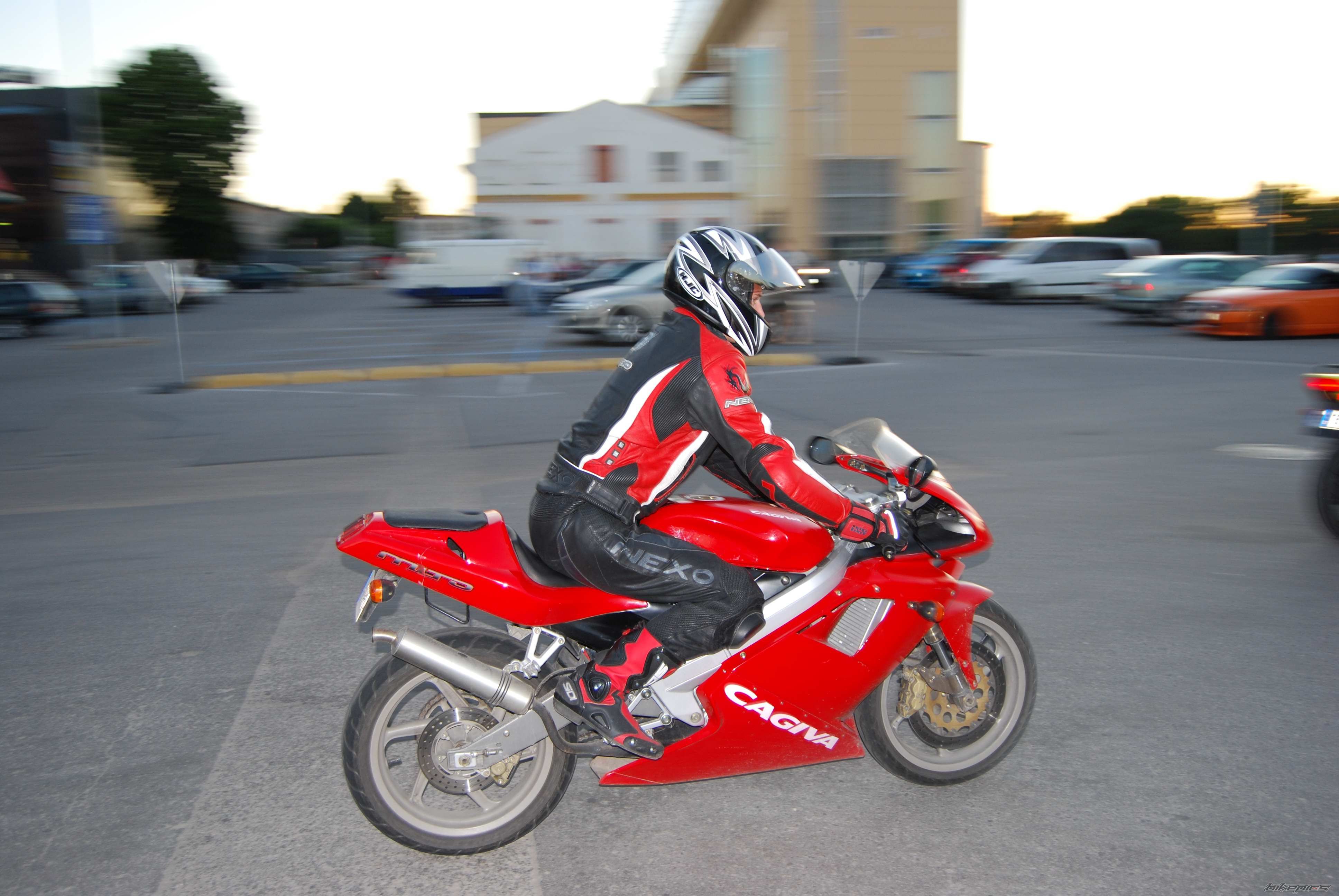 Photo 1375496